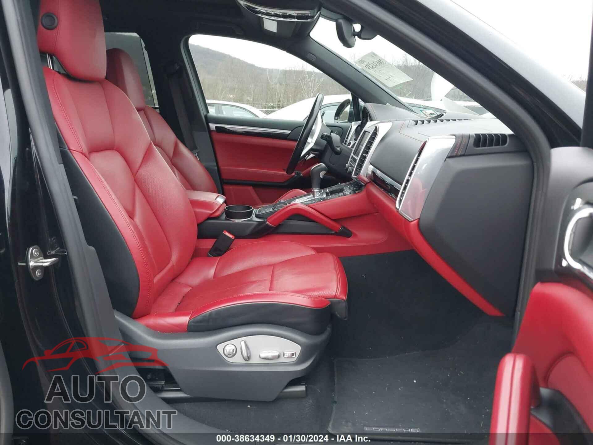PORSCHE CAYENNE 2016 - WP1AB2A26GLA92331