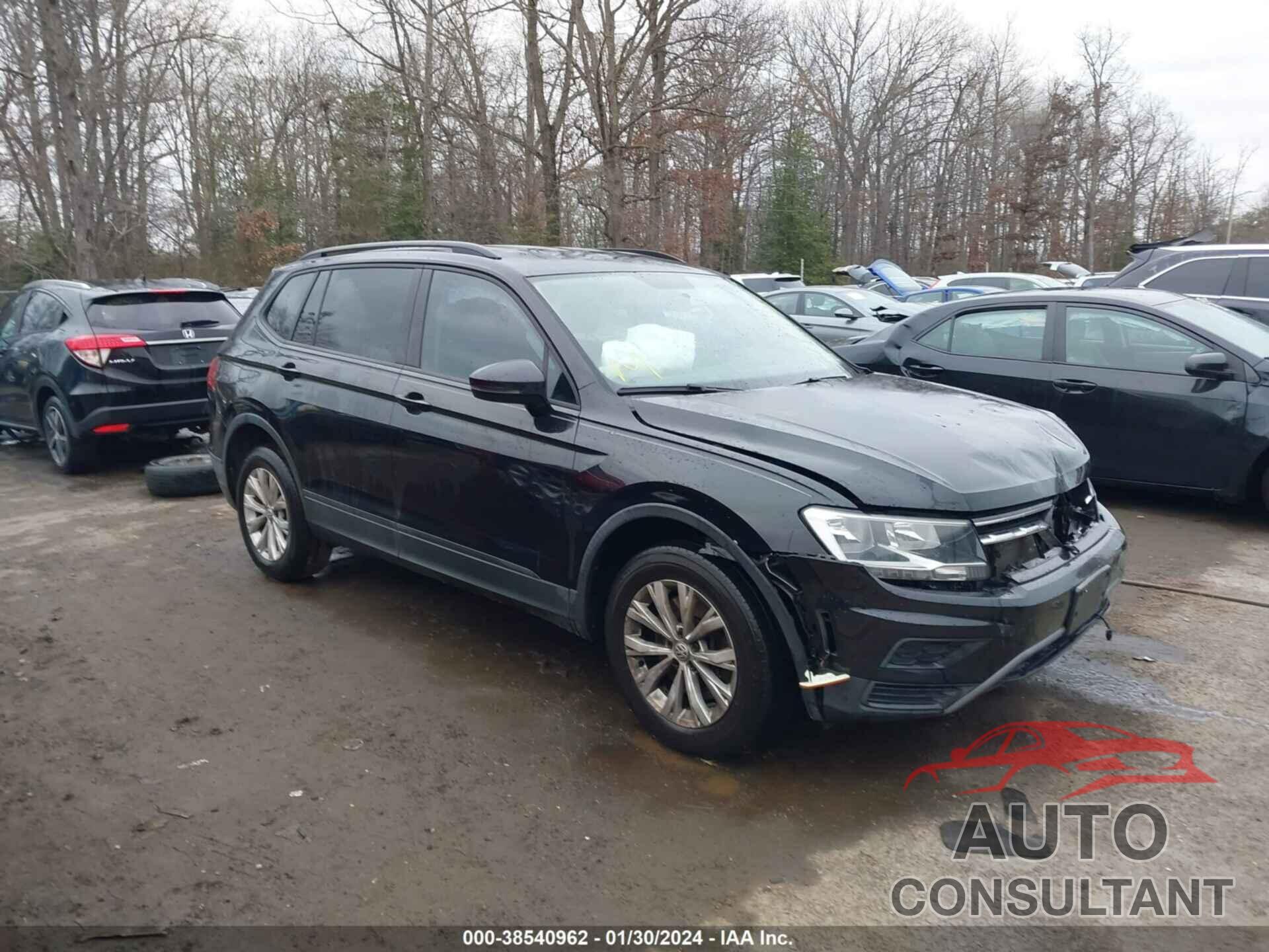 VOLKSWAGEN TIGUAN 2018 - 3VV1B7AX3JM077237