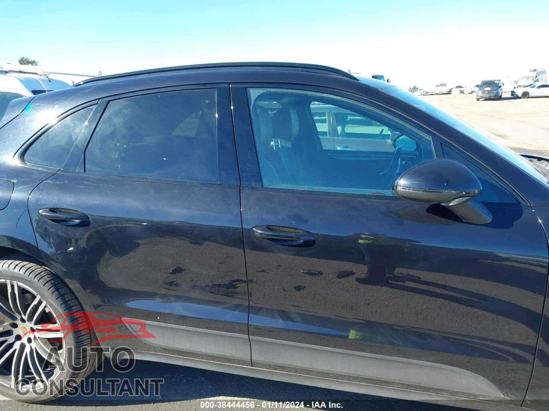 PORSCHE MACAN 2017 - WP1AB2A51HLB18359