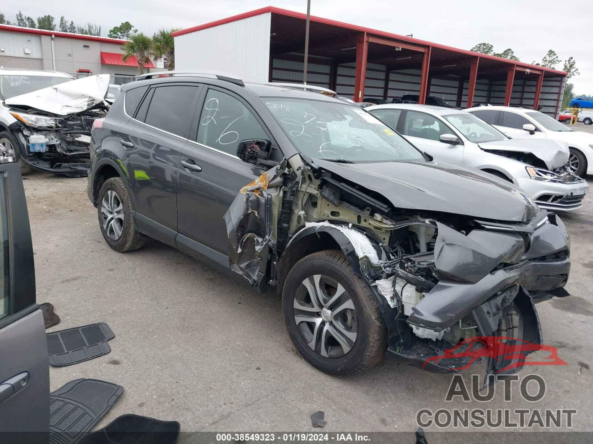 TOYOTA RAV4 2018 - 2T3ZFREV3JW477355