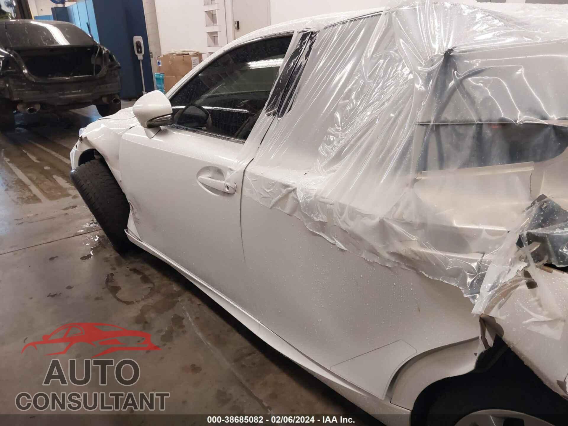 LEXUS IS 2016 - JTHBA1D28G5011508