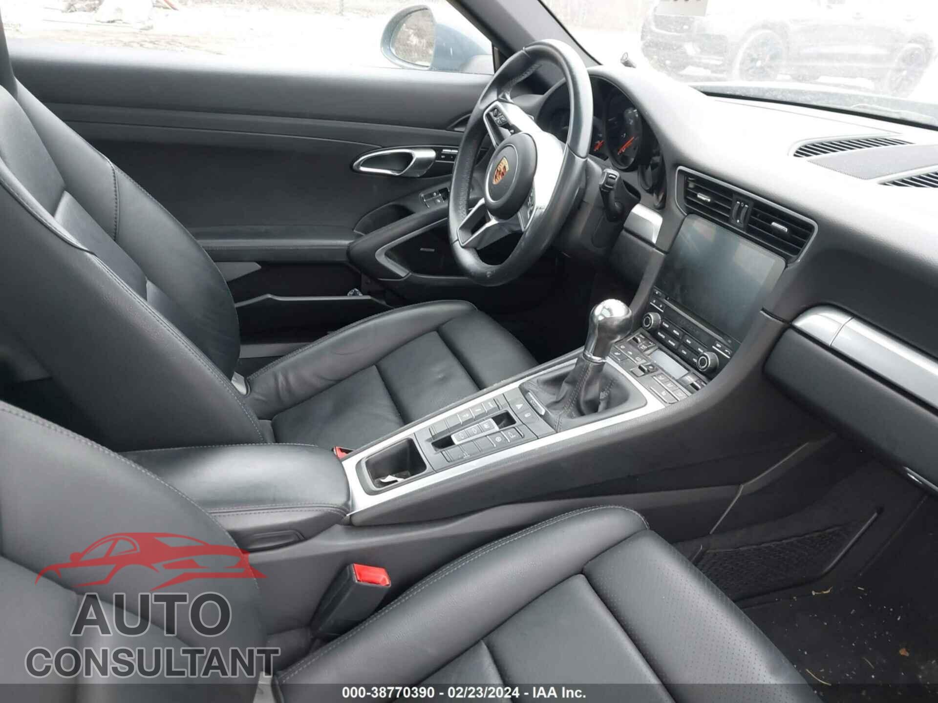 PORSCHE 911 2017 - WP0AA2A99HS106215