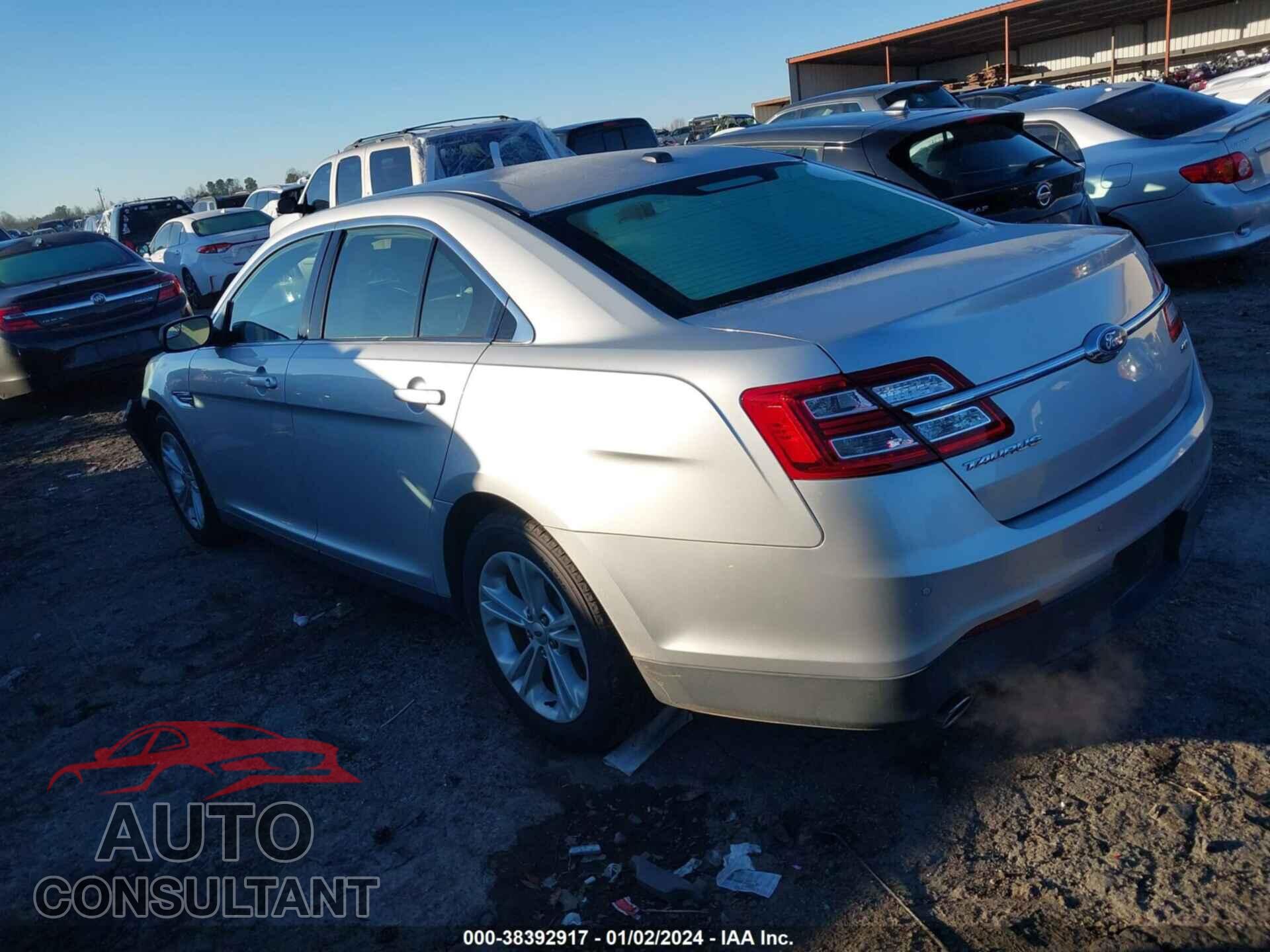 FORD TAURUS 2017 - 1FAHP2E88HG126267