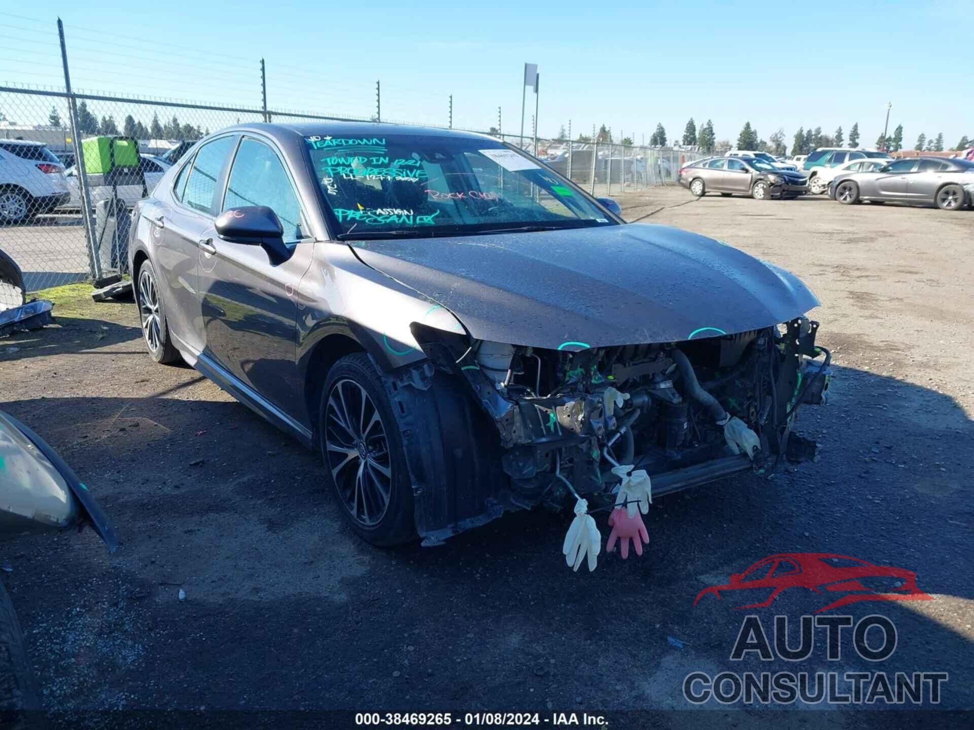 TOYOTA CAMRY 2020 - 4T1G11AK4LU944166