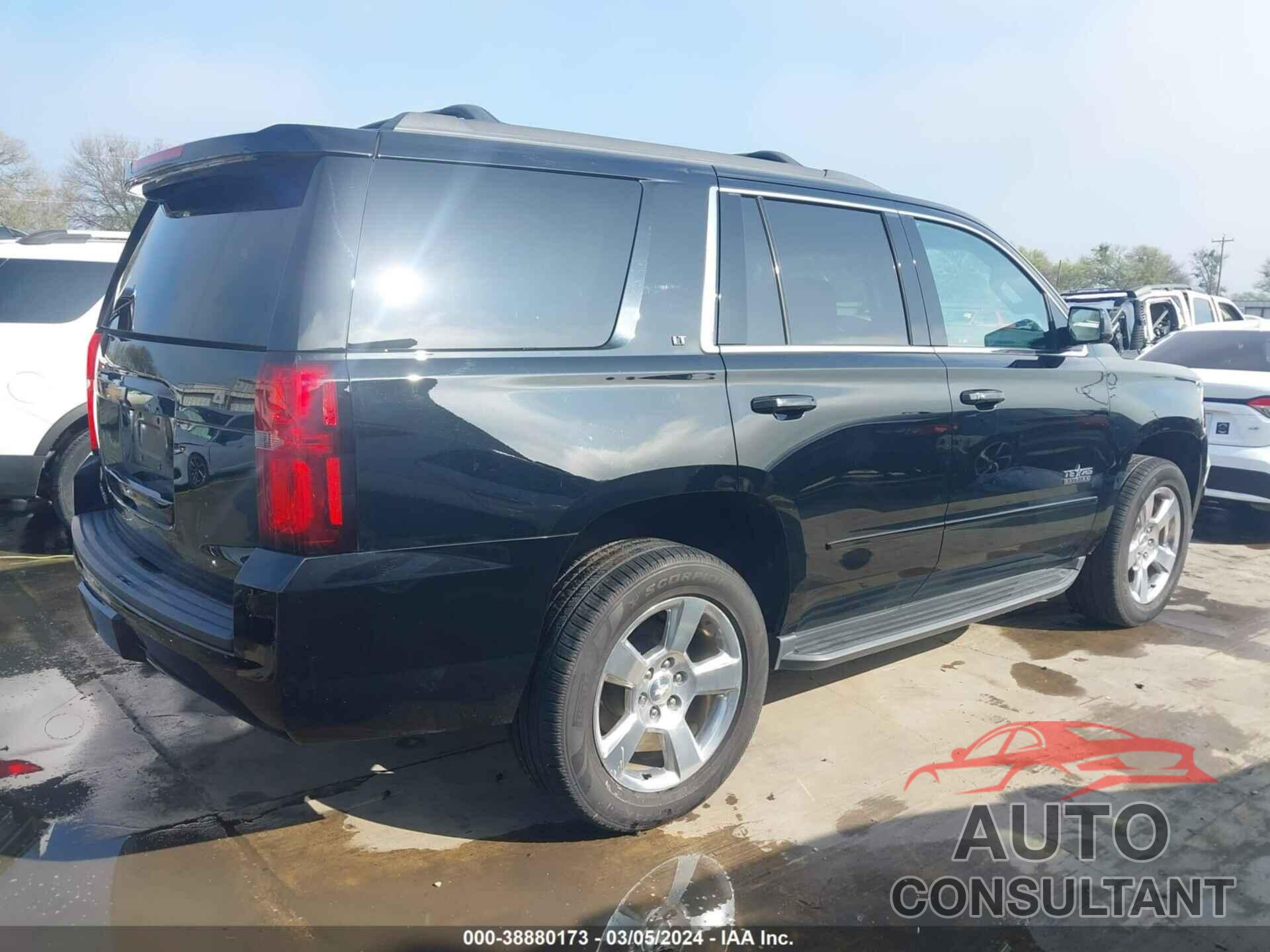 CHEVROLET TAHOE 2017 - 1GNSCBKC7HR277343