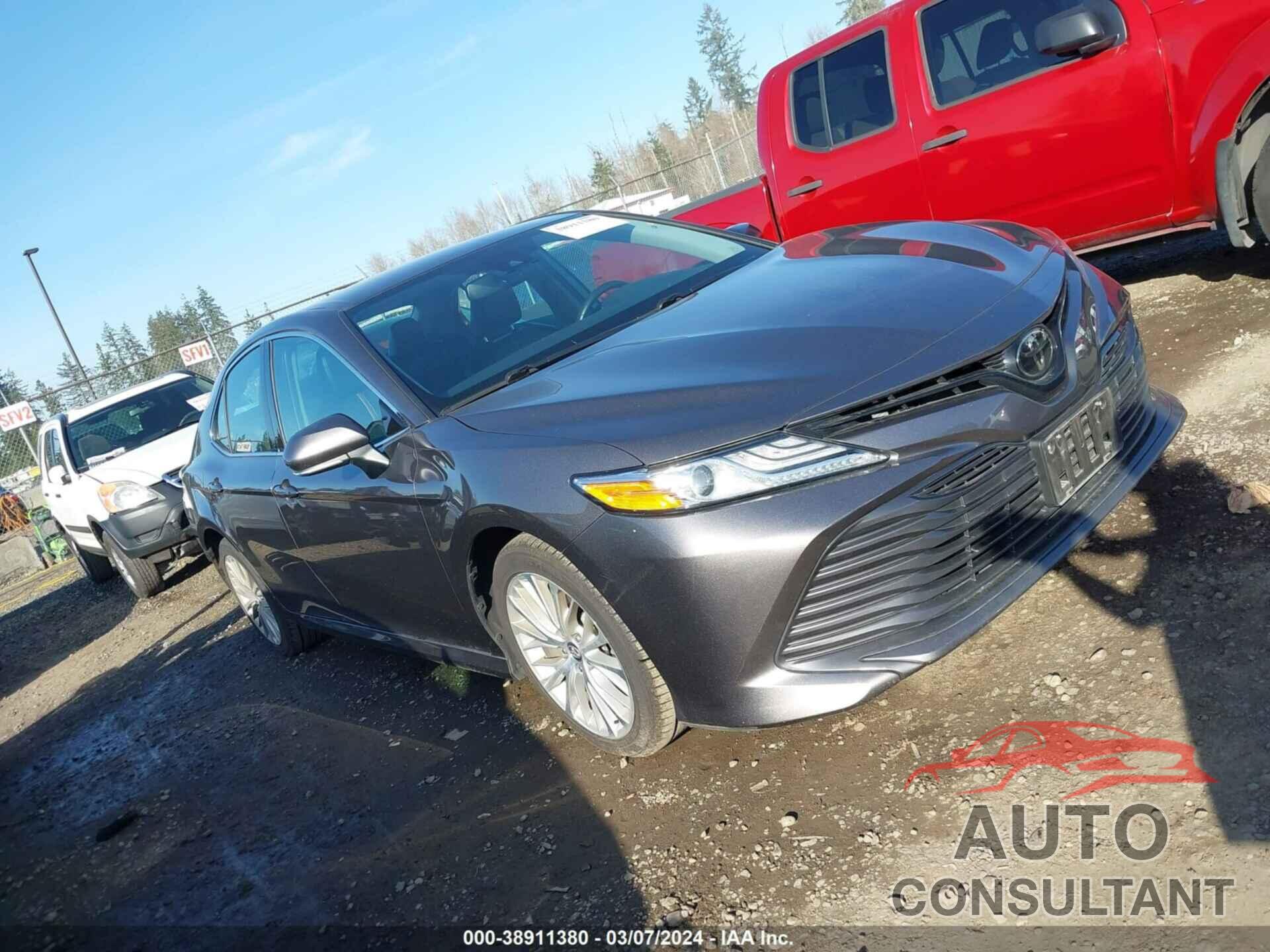 TOYOTA CAMRY 2019 - 4T1B11HK1KU746773