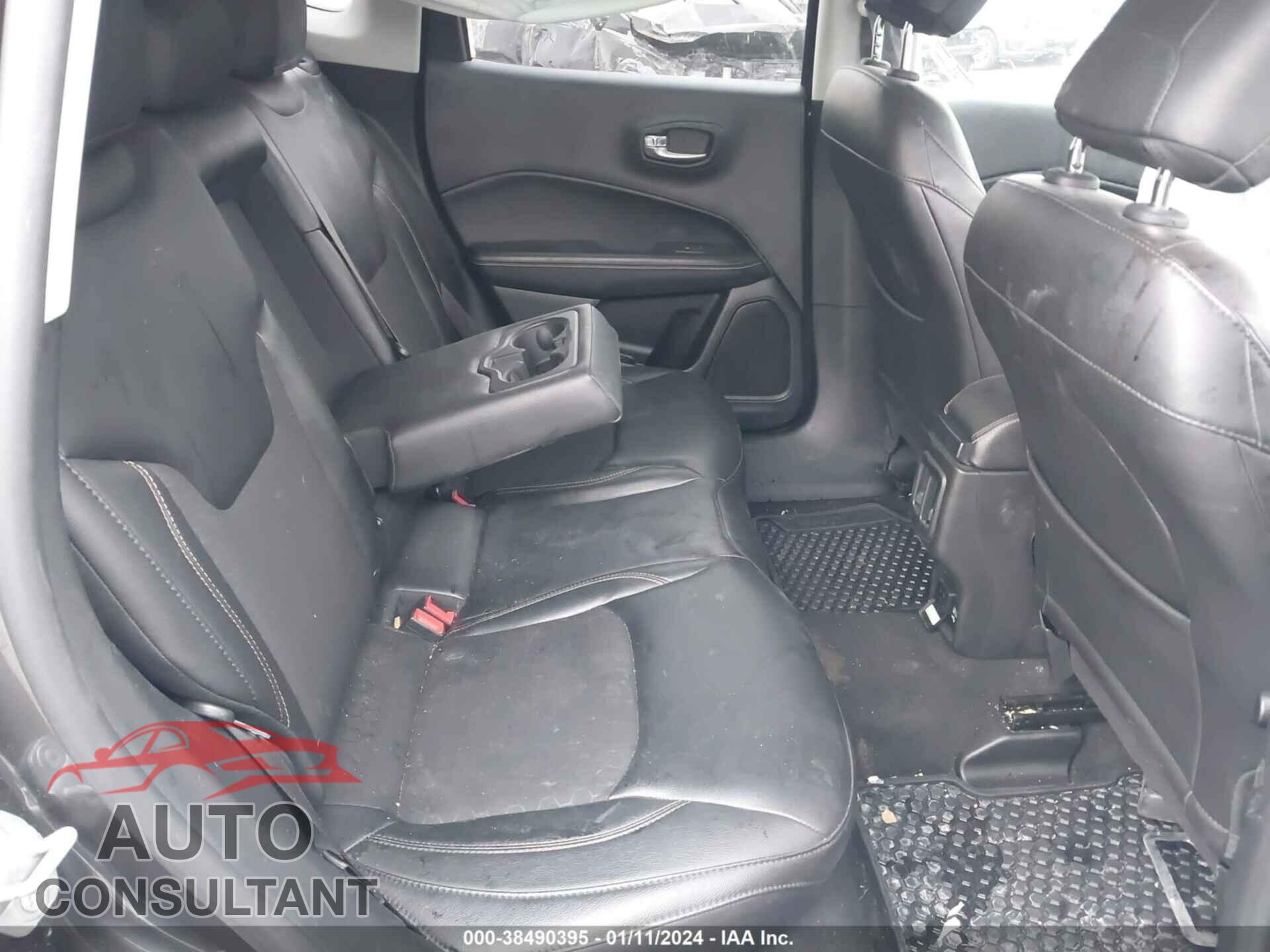 JEEP COMPASS 2018 - 3C4NJDBB7JT467395
