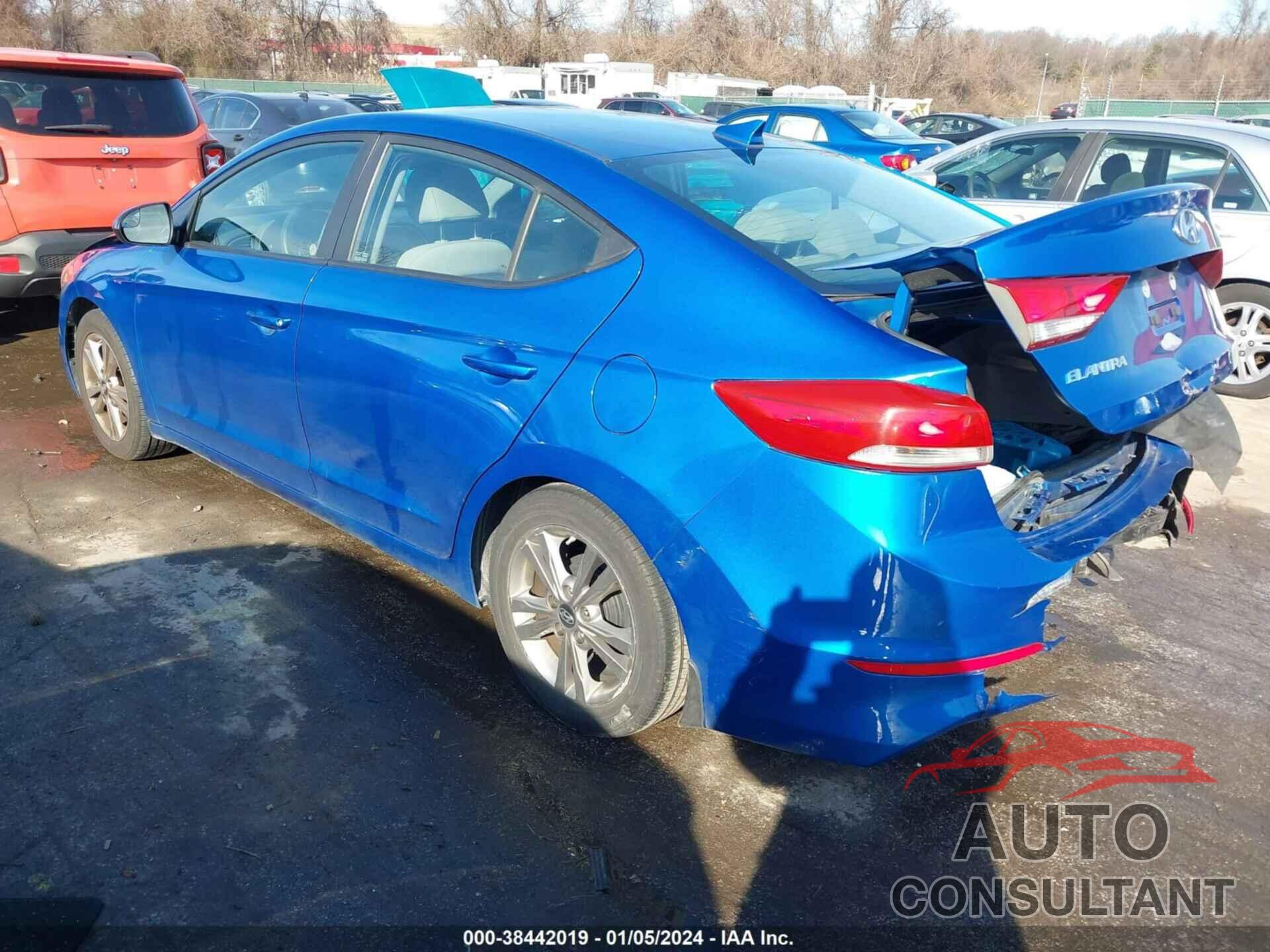 HYUNDAI ELANTRA 2017 - KMHD84LF4HU224602