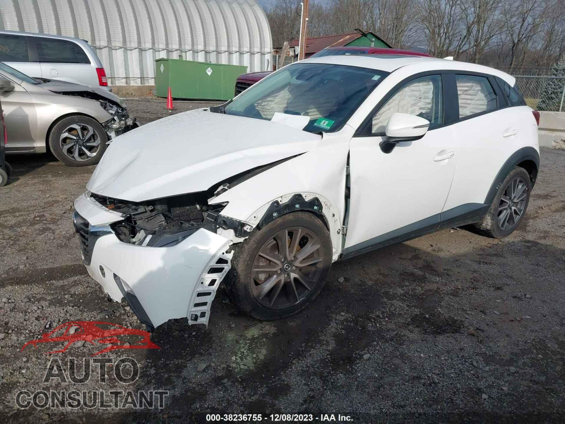 MAZDA CX-3 2018 - JM1DKFC79J1324843