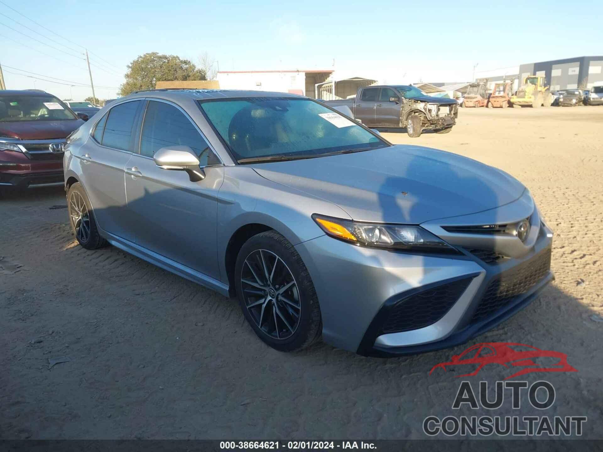 TOYOTA CAMRY 2022 - 4T1T11AK2NU671553