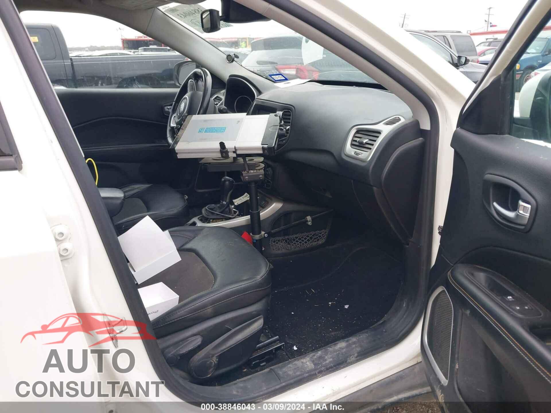 JEEP COMPASS 2019 - 3C4NJCBB0KT802069