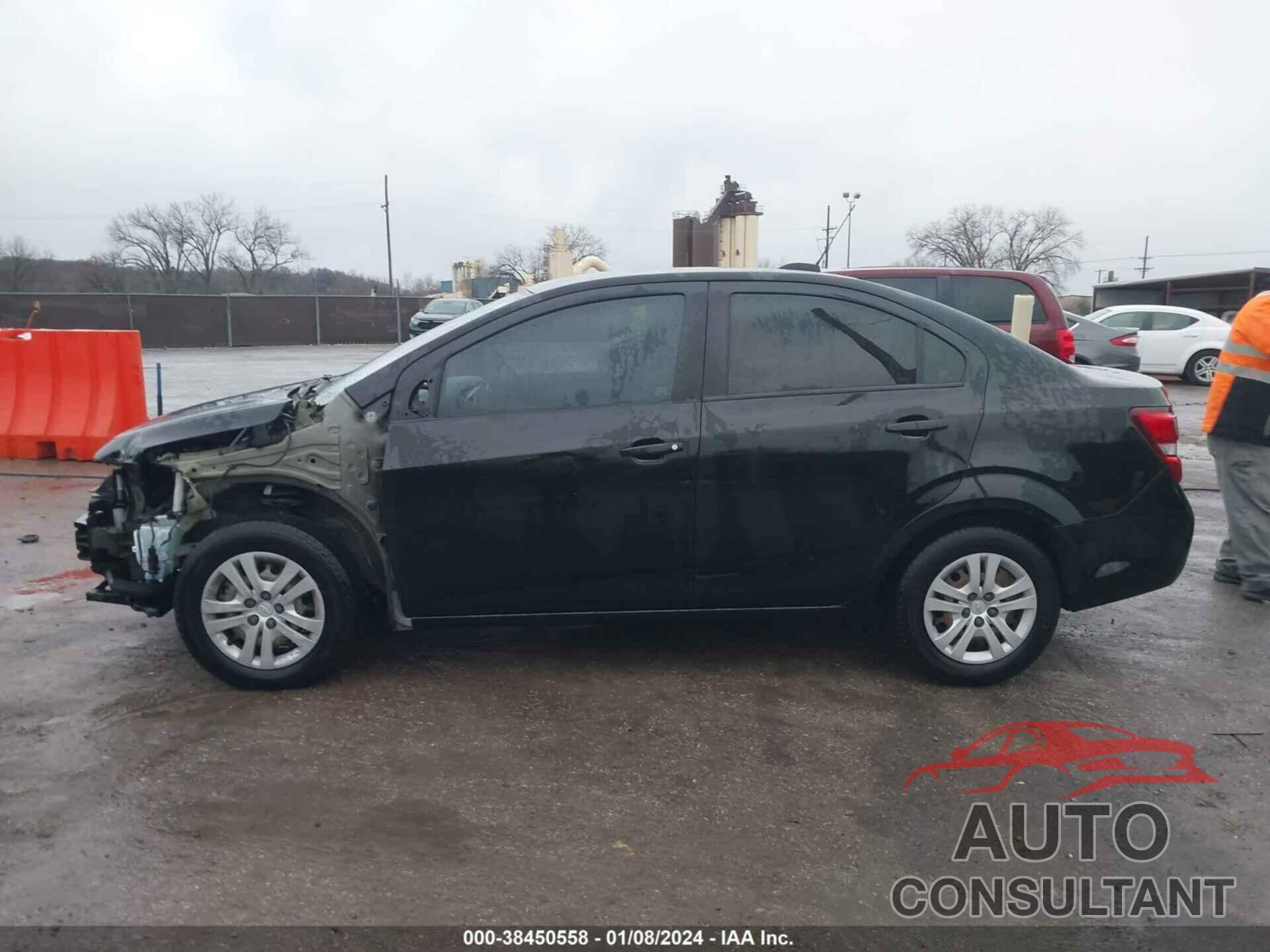 CHEVROLET SONIC 2019 - 1G1JB5SB6K4108766