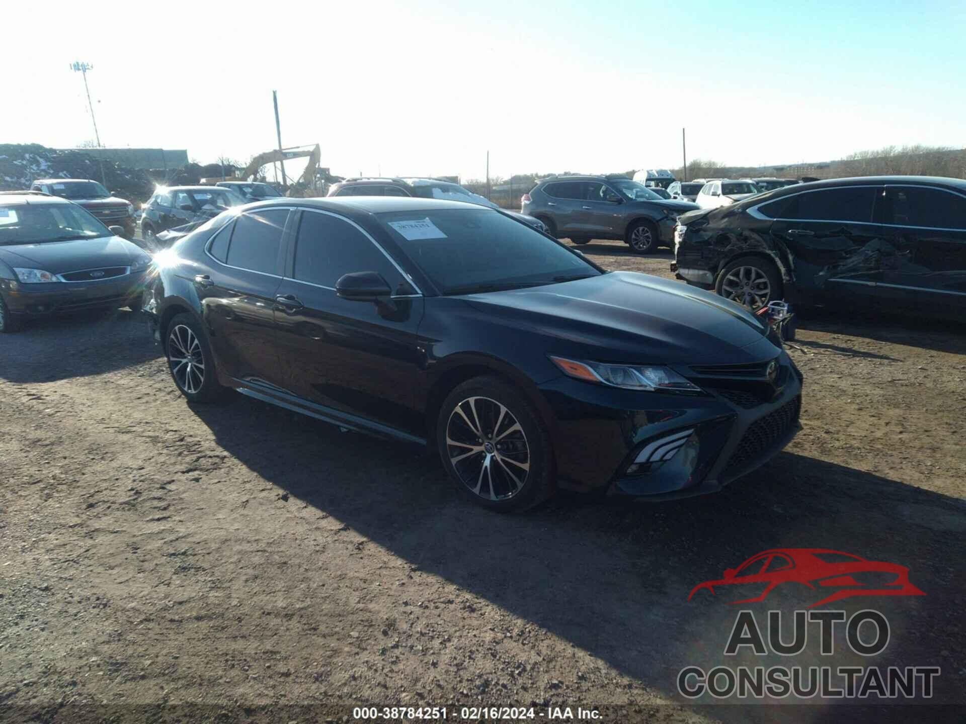 TOYOTA CAMRY 2020 - 4T1G11AK1LU880068