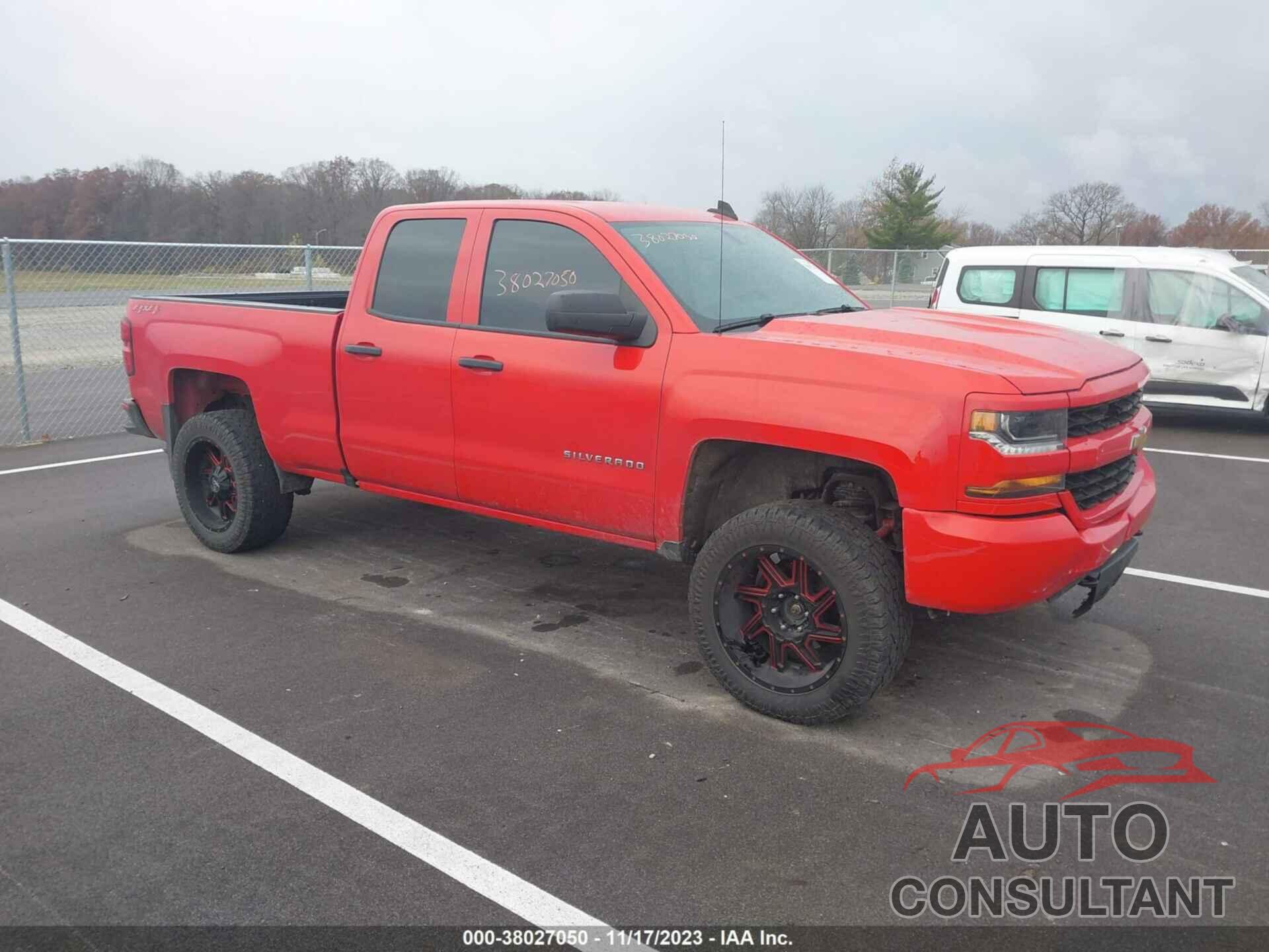 CHEVROLET SILVERADO 1500 2018 - 1GCVKPEC3JZ370657