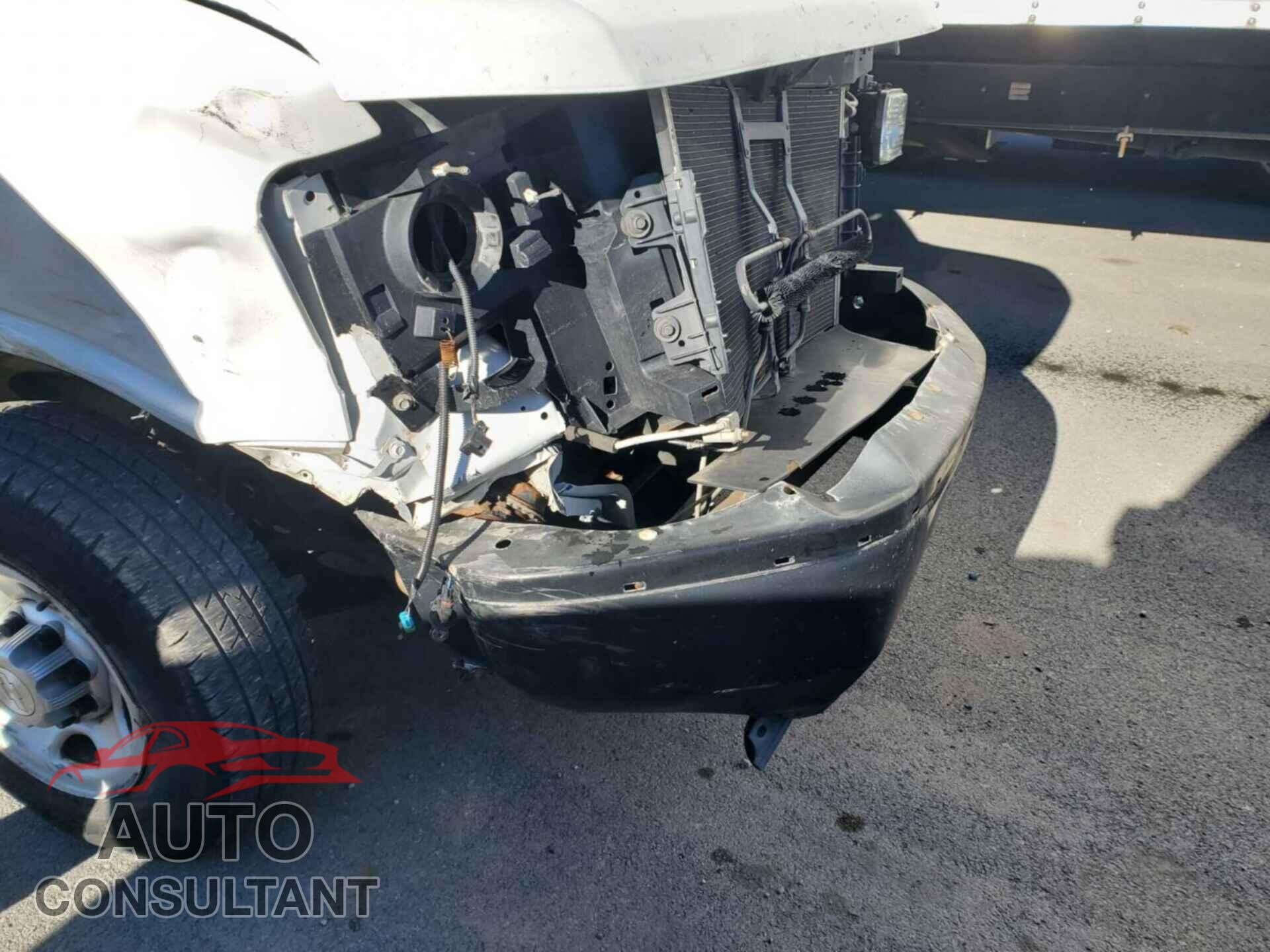 CHEVROLET EXPRESS G2500 2015 - 1GCWGFCF8F1161062