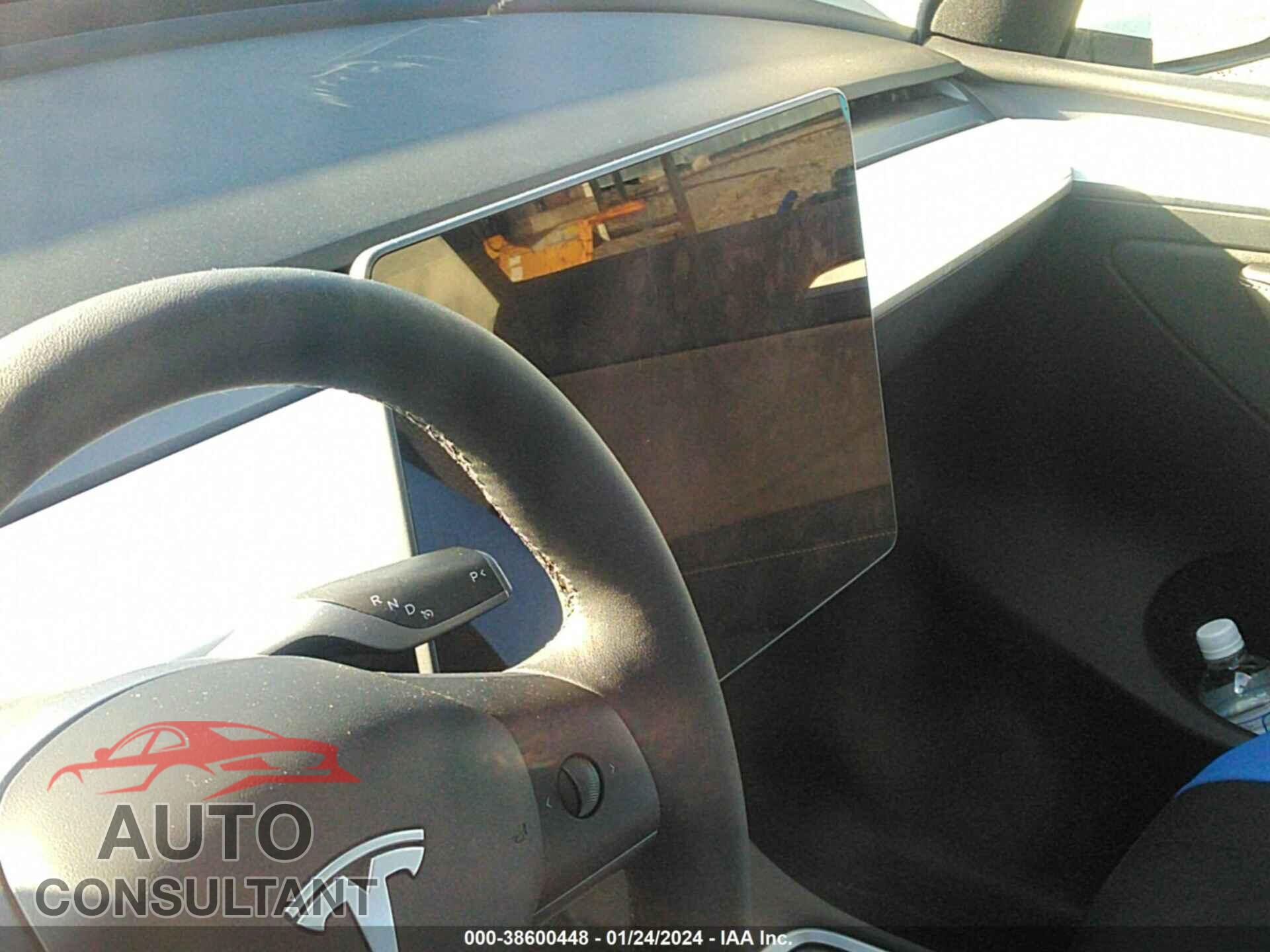 TESLA MODEL Y 2023 - 7SAYGDEE9PF682949