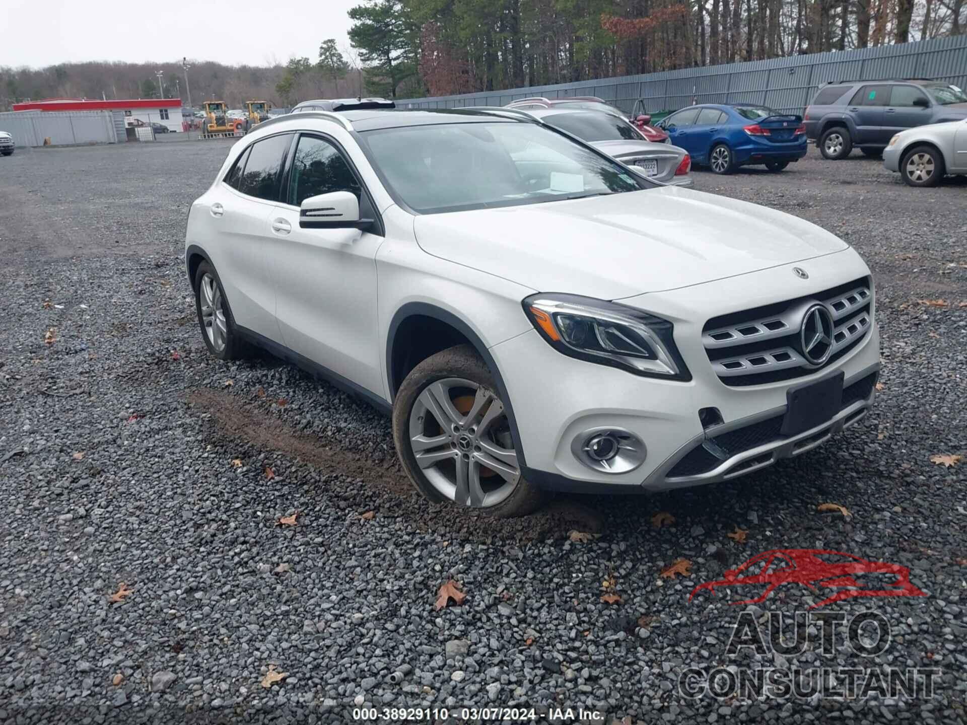 MERCEDES-BENZ GLA 250 2019 - WDCTG4GB8KU011938