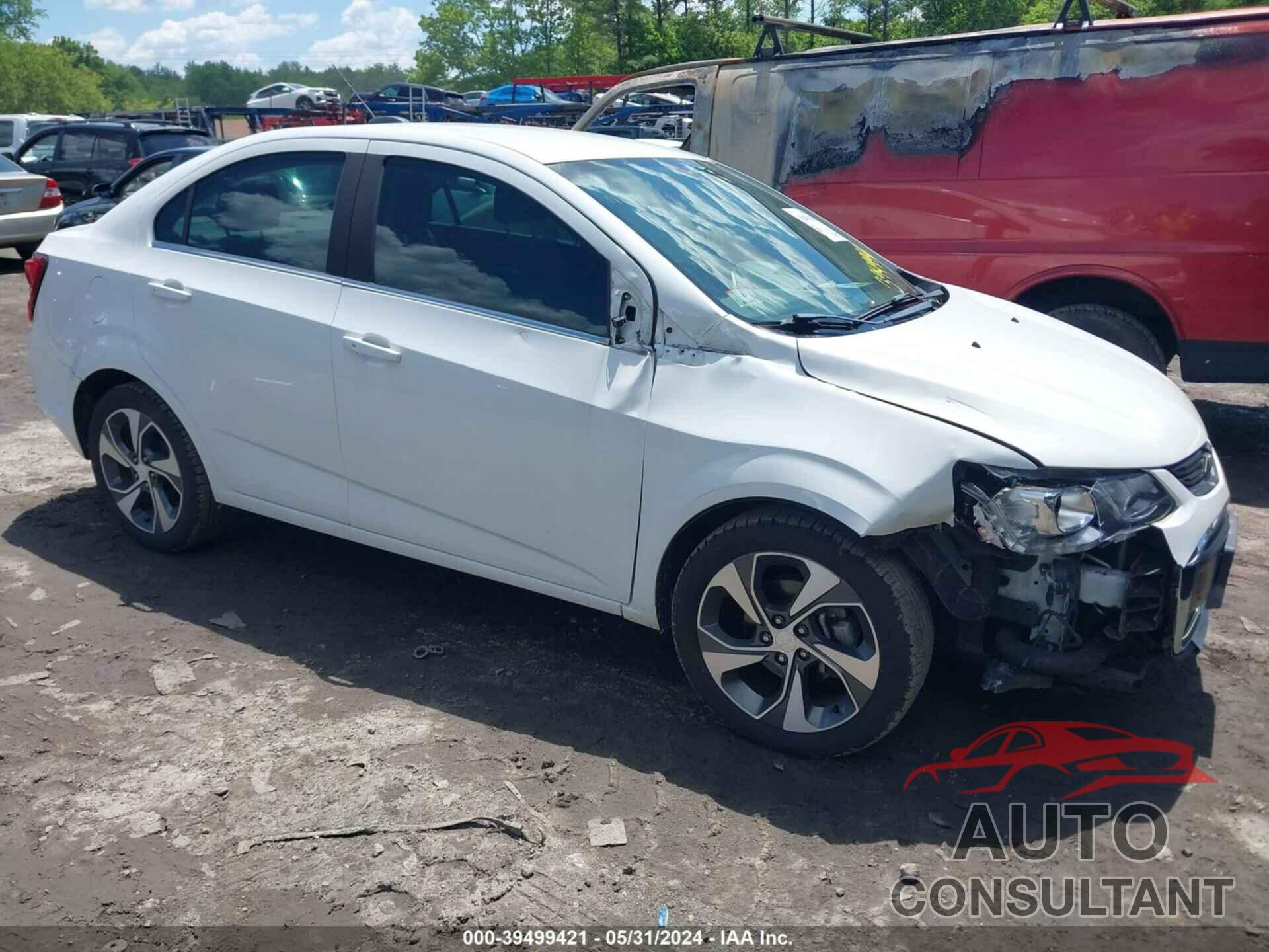 CHEVROLET SONIC 2018 - 1G1JF5SB7J4132321