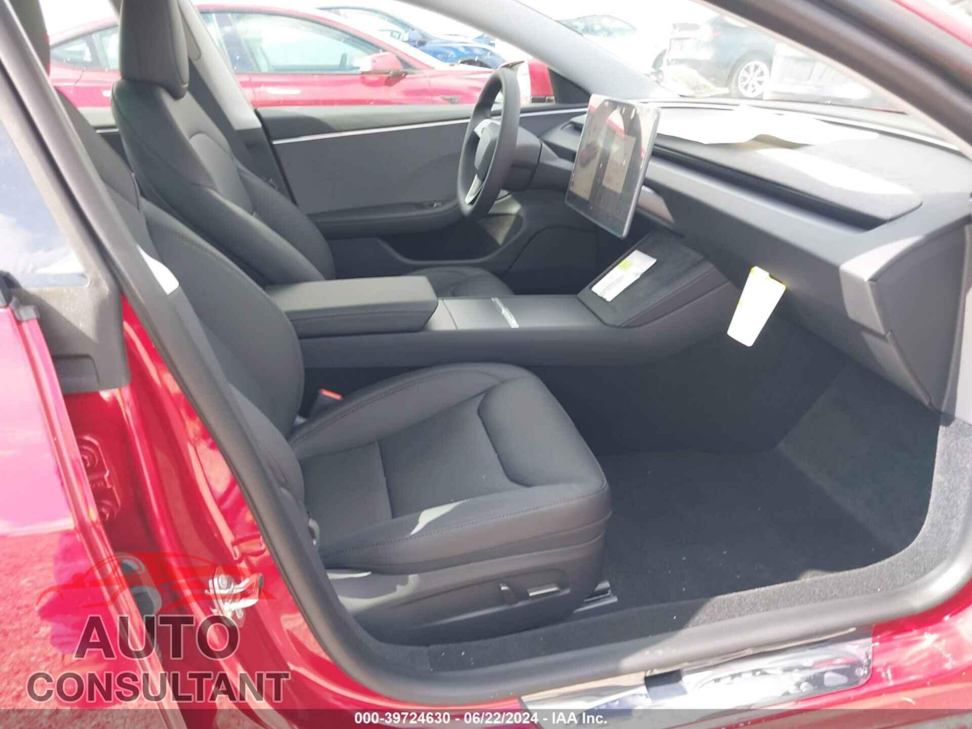 TESLA MODEL 3 2024 - 5YJ3E1EA5RF760610