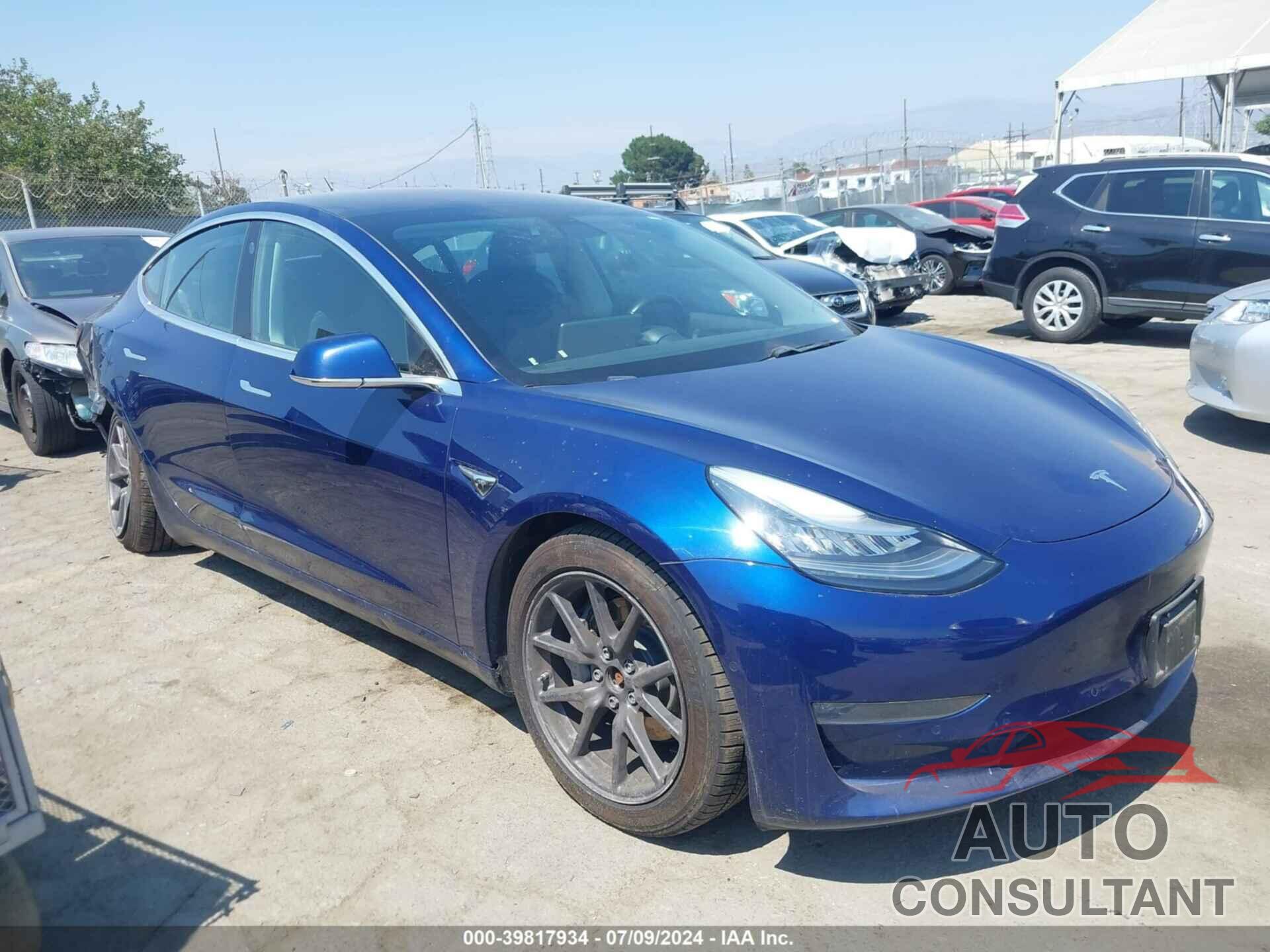 TESLA MODEL 3 2018 - 5YJ3E1EB0JF105302