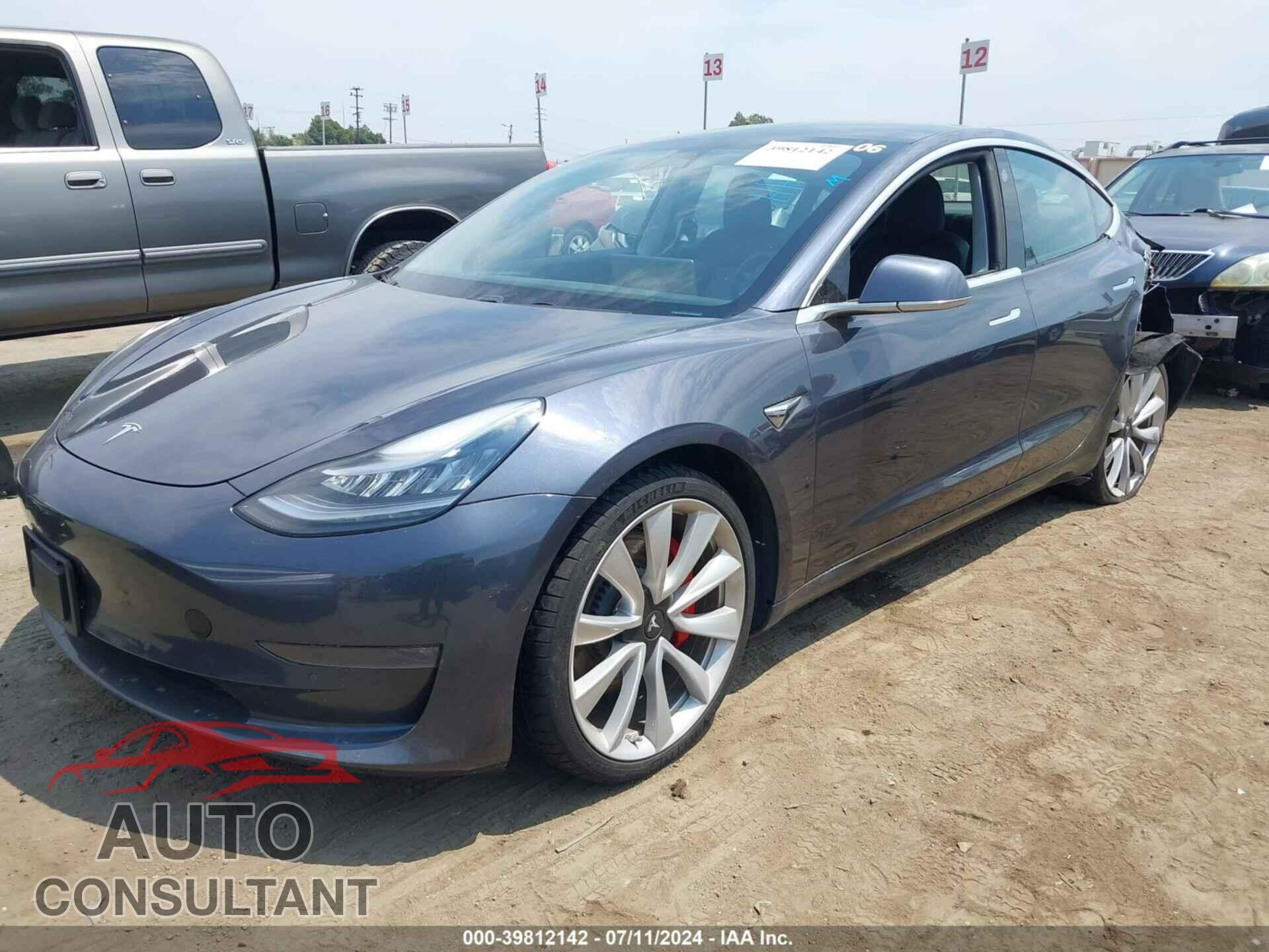 TESLA MODEL 3 2019 - 5YJ3E1EB8KF513872