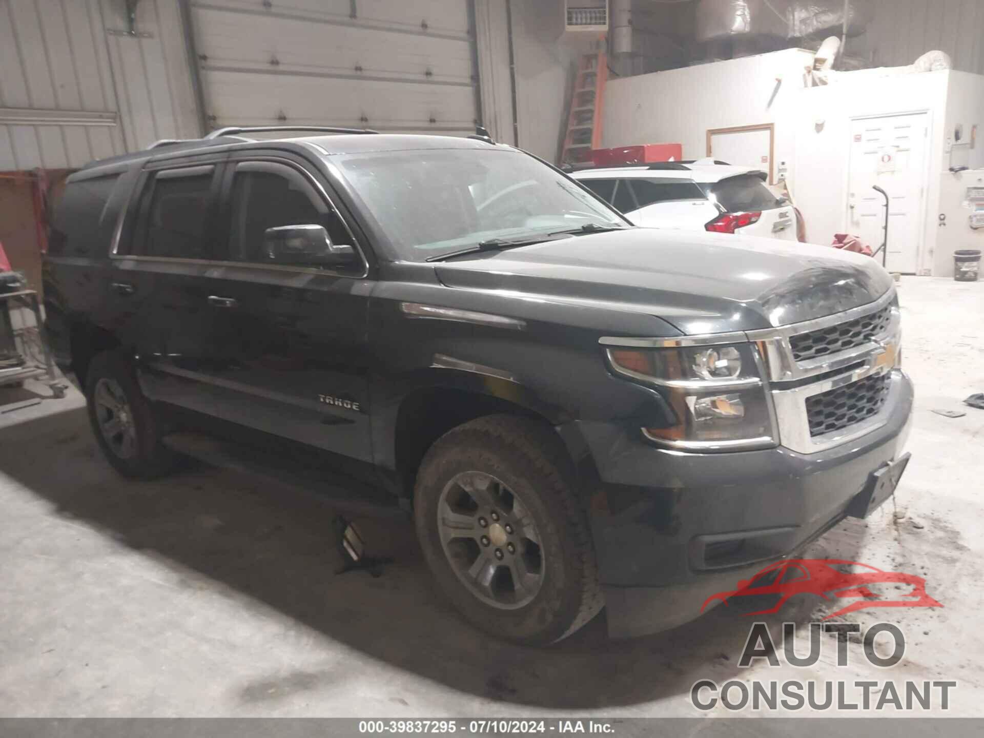 CHEVROLET TAHOE 2019 - 1GNSKAKC2KR182967