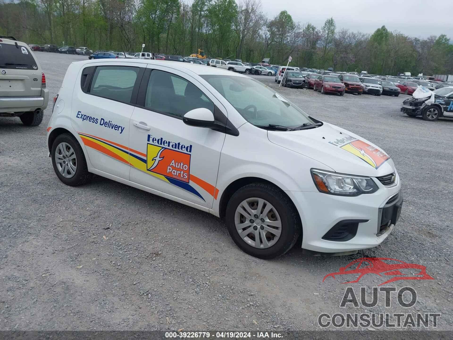 CHEVROLET SONIC 2019 - 1G1JG6SB0K4142404