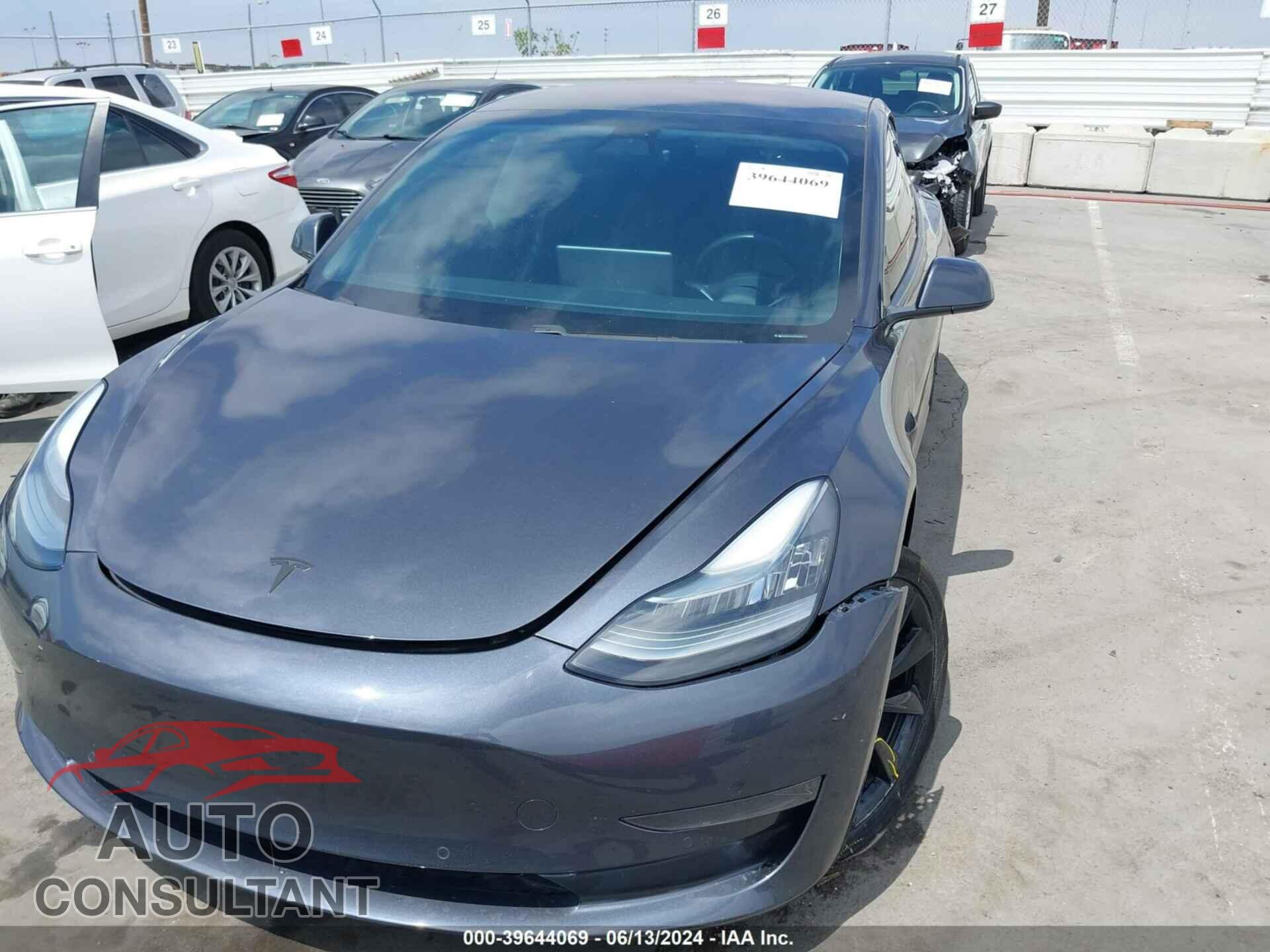 TESLA MODEL 3 2018 - 5YJ3E1EA0JF009533