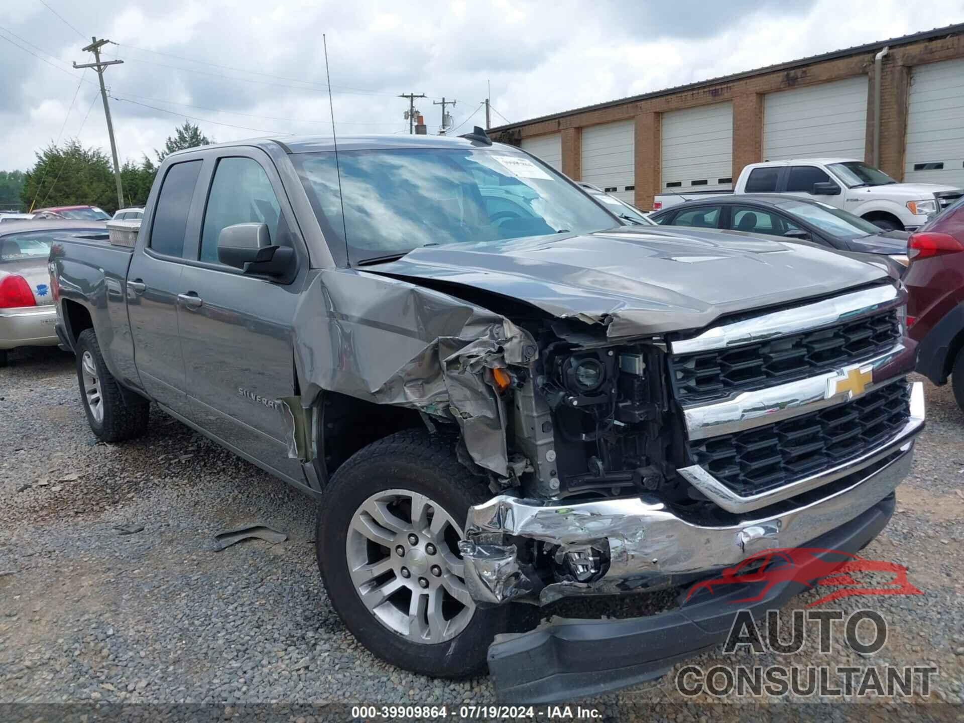 CHEVROLET SILVERADO 1500 2017 - 1GCVKREC1HZ214087