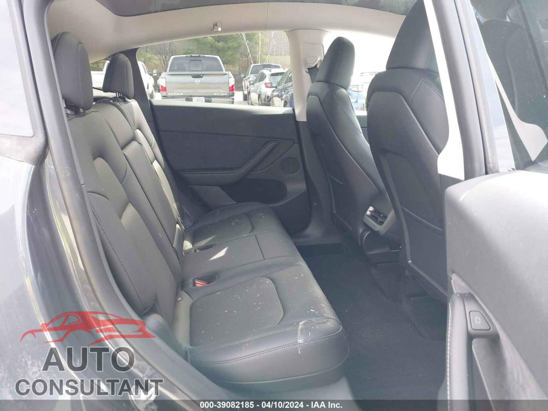 TESLA MODEL Y 2023 - LRWYGDFD8PC222100