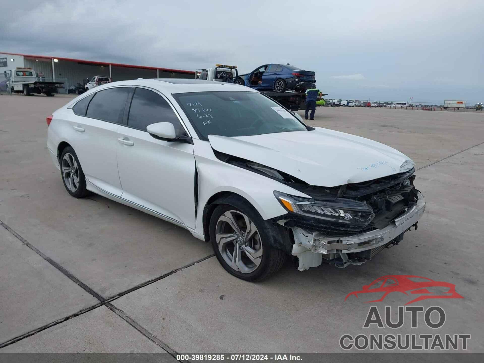 HONDA ACCORD 2018 - 1HGCV1F59JA175528