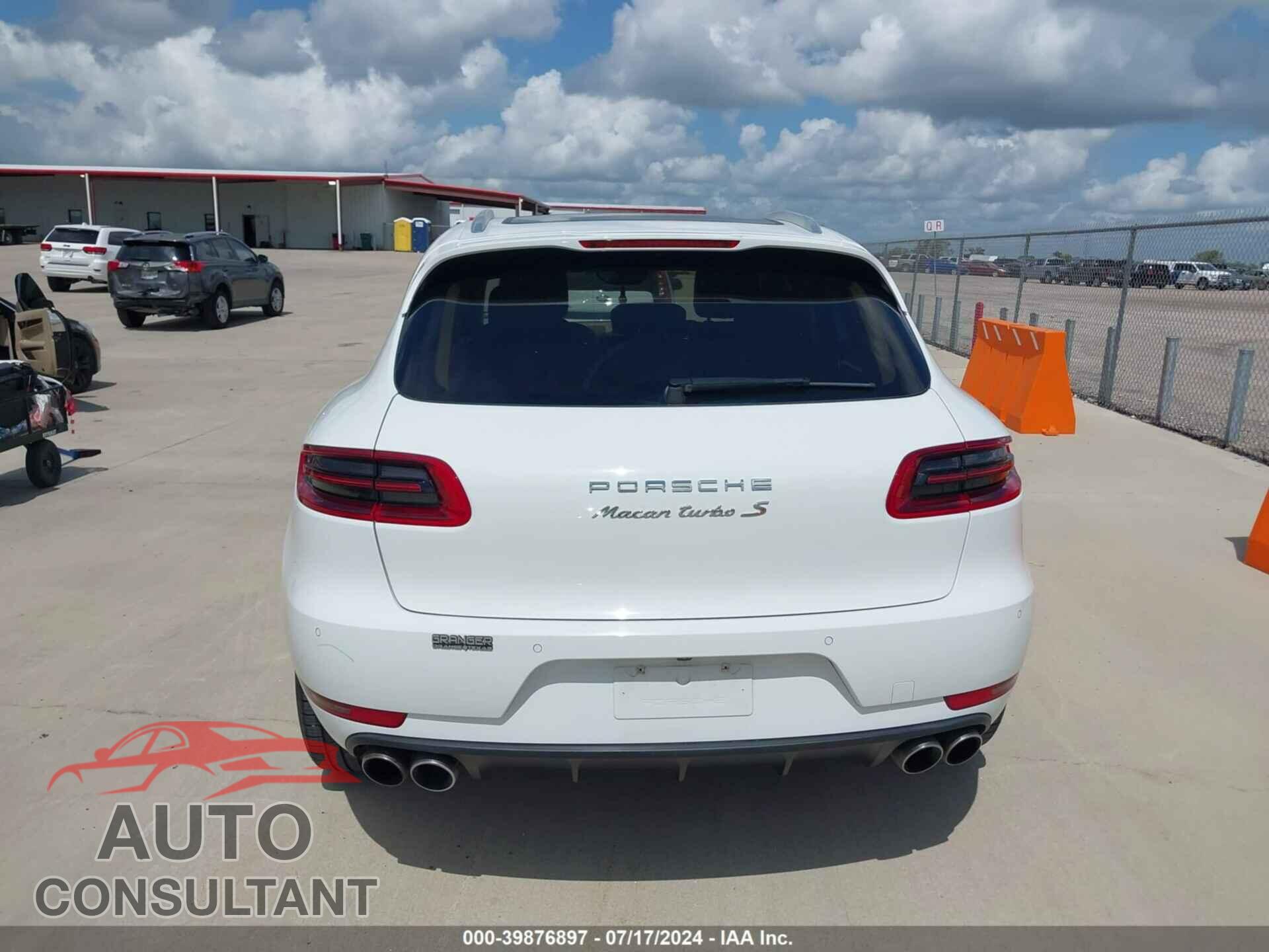 PORSCHE MACAN 2015 - WP1AB2A5XFLB63166