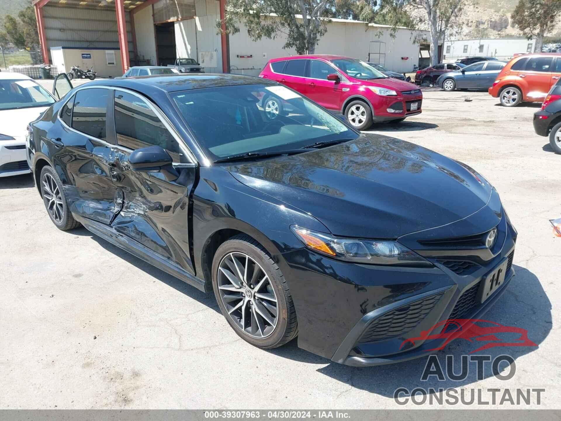 TOYOTA CAMRY 2021 - 4T1G11AK2MU525458