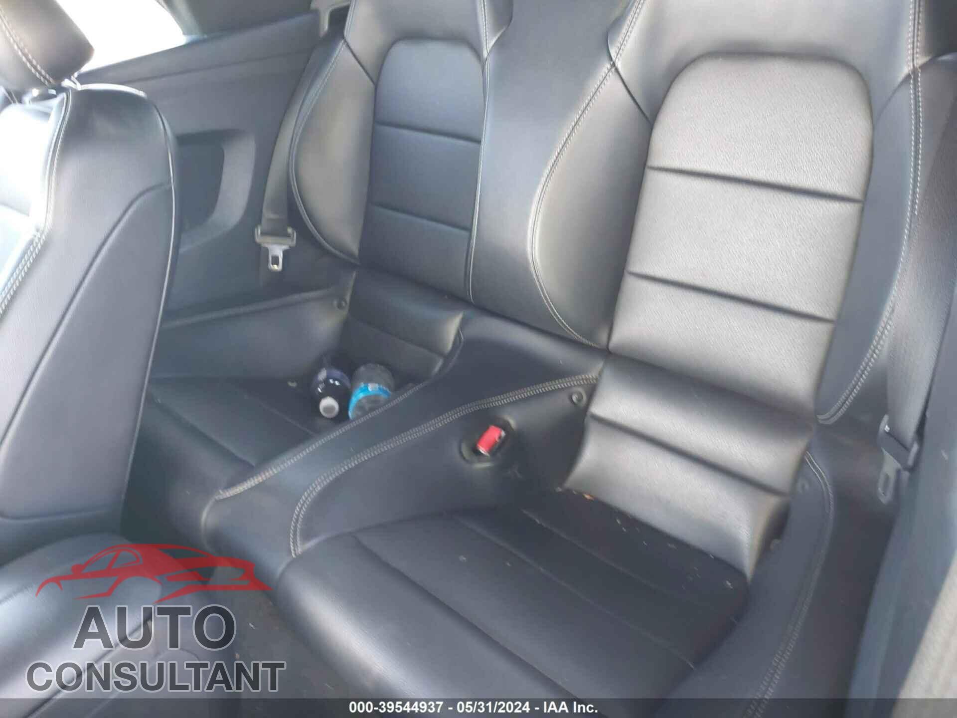 FORD MUSTANG 2017 - 1FATP8UH9H5204193