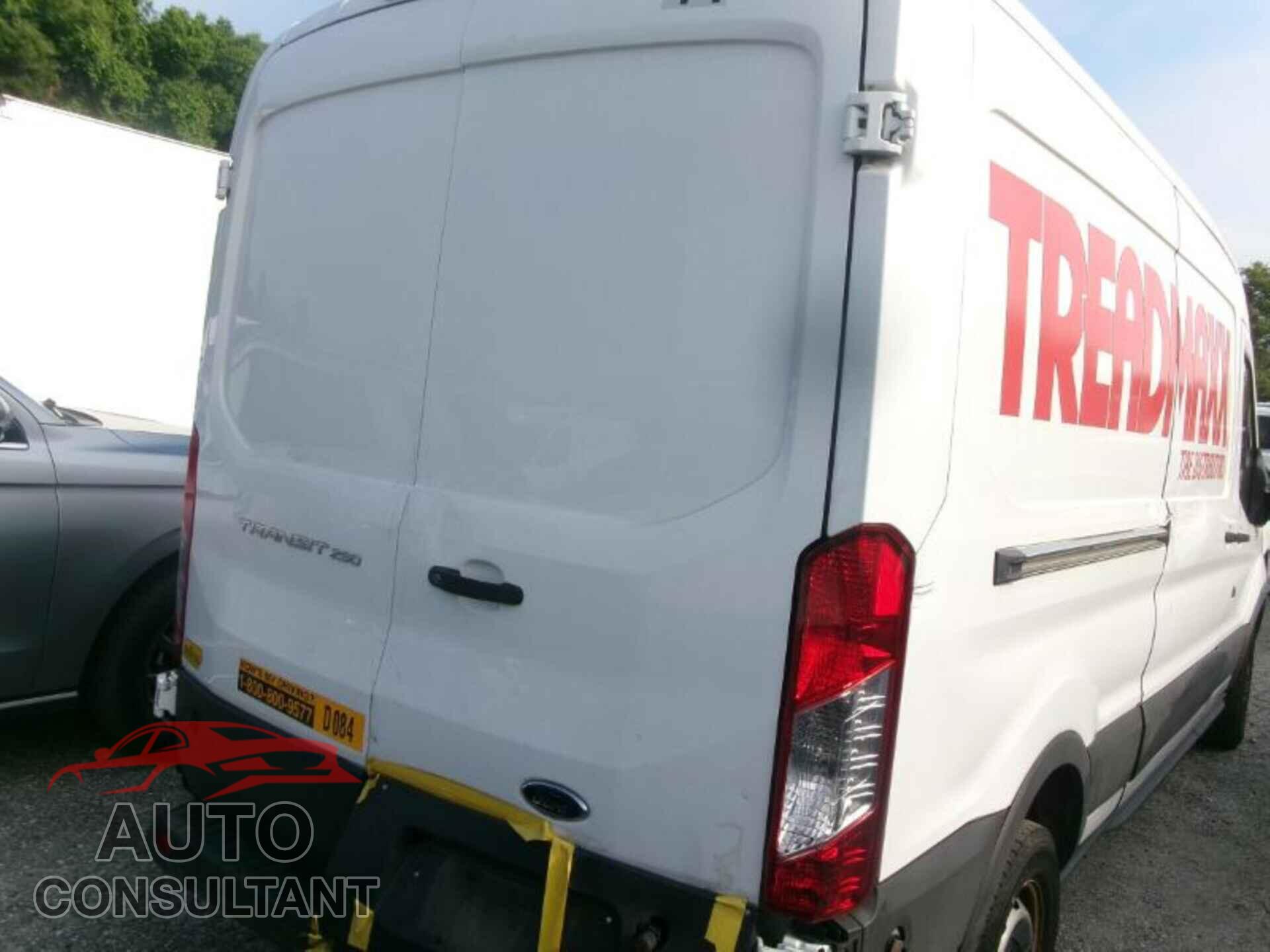 FORD TRANSIT 2019 - 1FTYR2CM0KKB41628