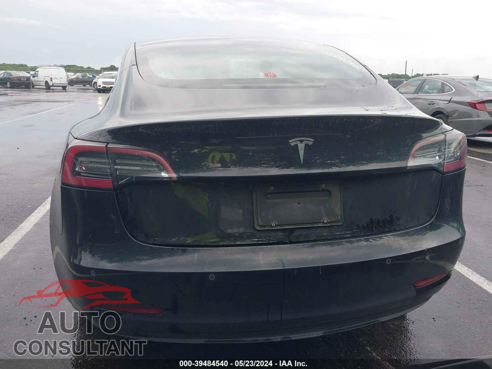 TESLA MODEL 3 2018 - 5YJ3E1EA5JF152770
