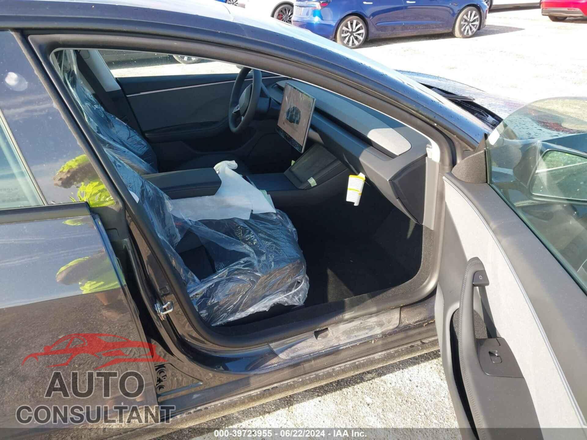 TESLA MODEL 3 2024 - 5YJ3E1EA2RF752660