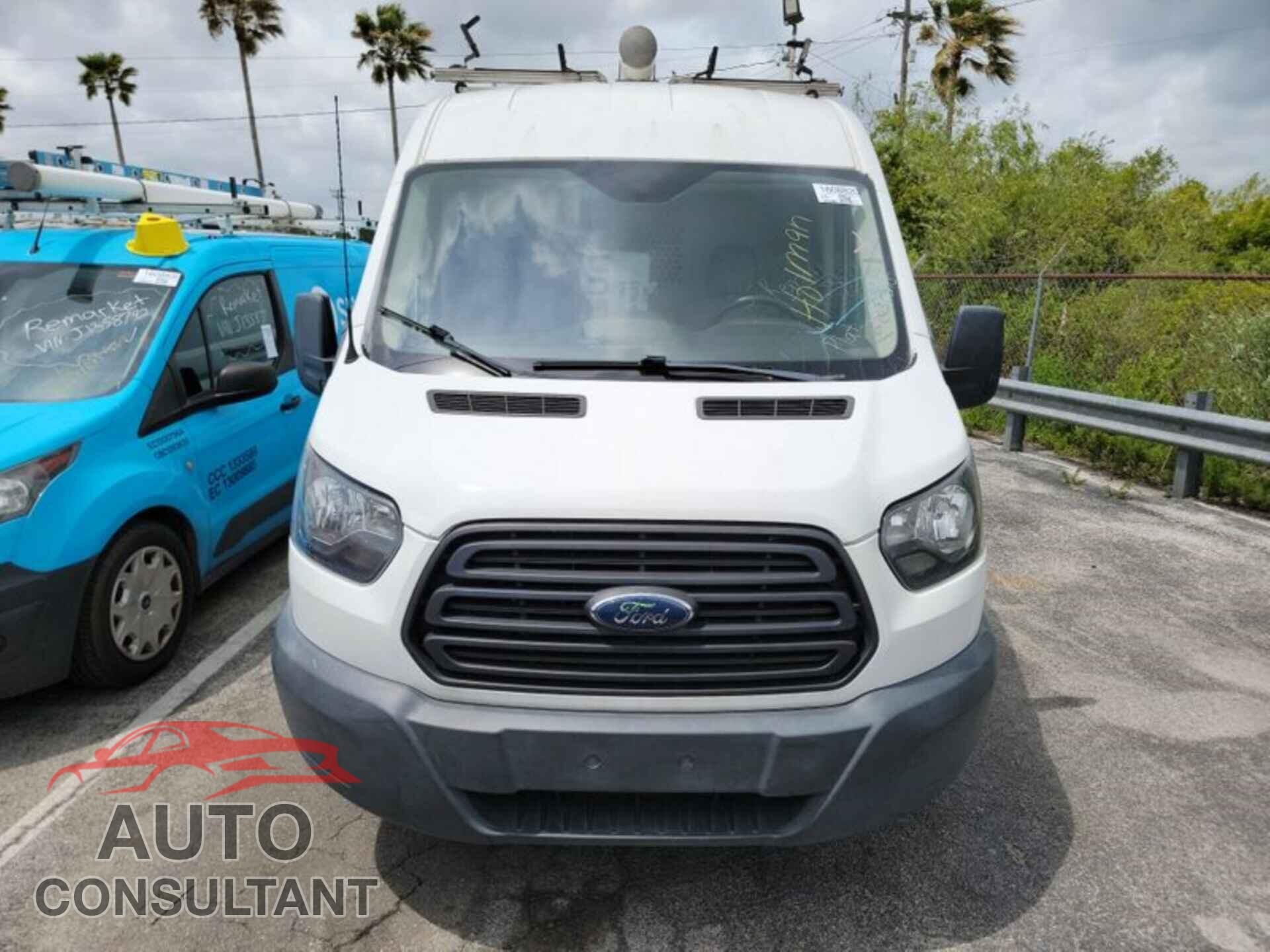 FORD TRANSIT 2018 - 1FTYR2CM1JKA77761