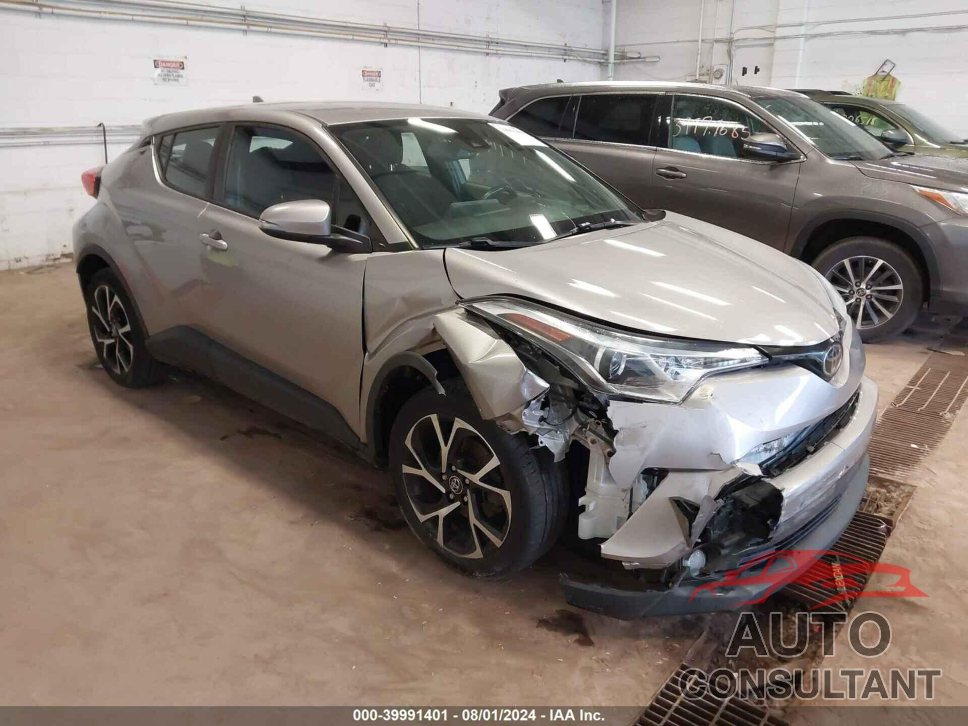 TOYOTA C-HR 2018 - NMTKHMBX0JR035105