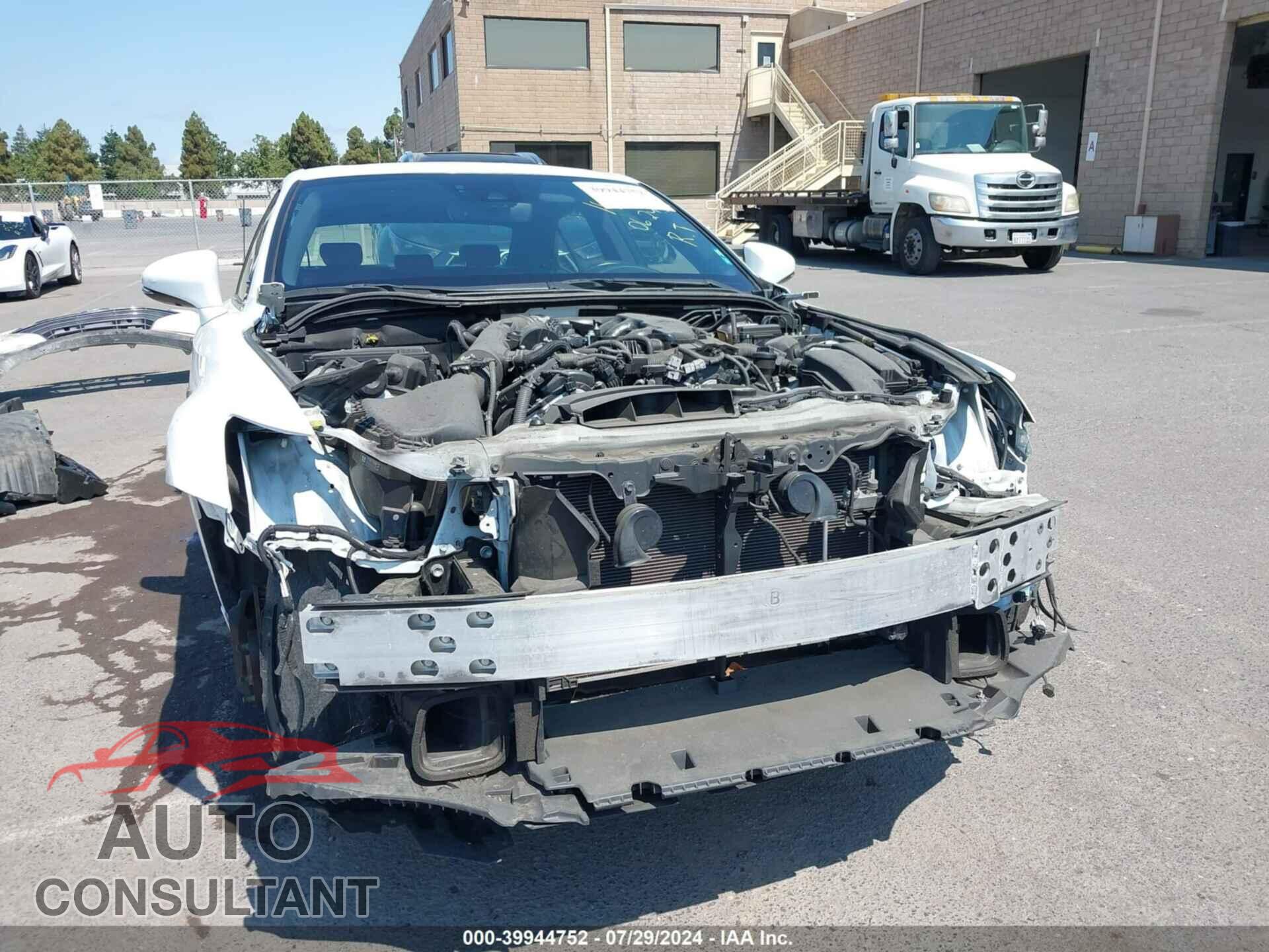 LEXUS IS 350 2018 - JTHBZ1D20J5032904