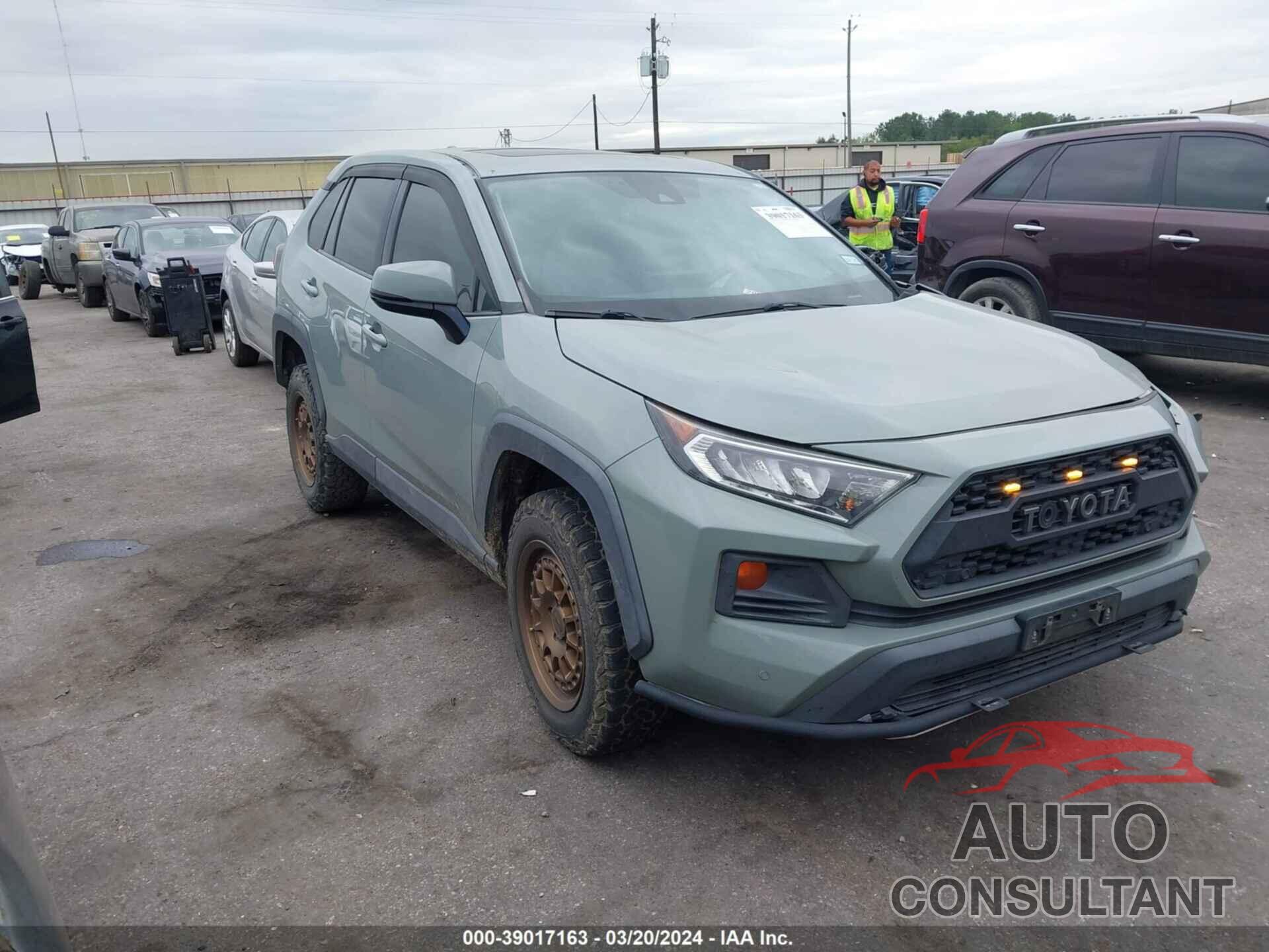 TOYOTA RAV4 2019 - 2T3J1RFV5KW006576