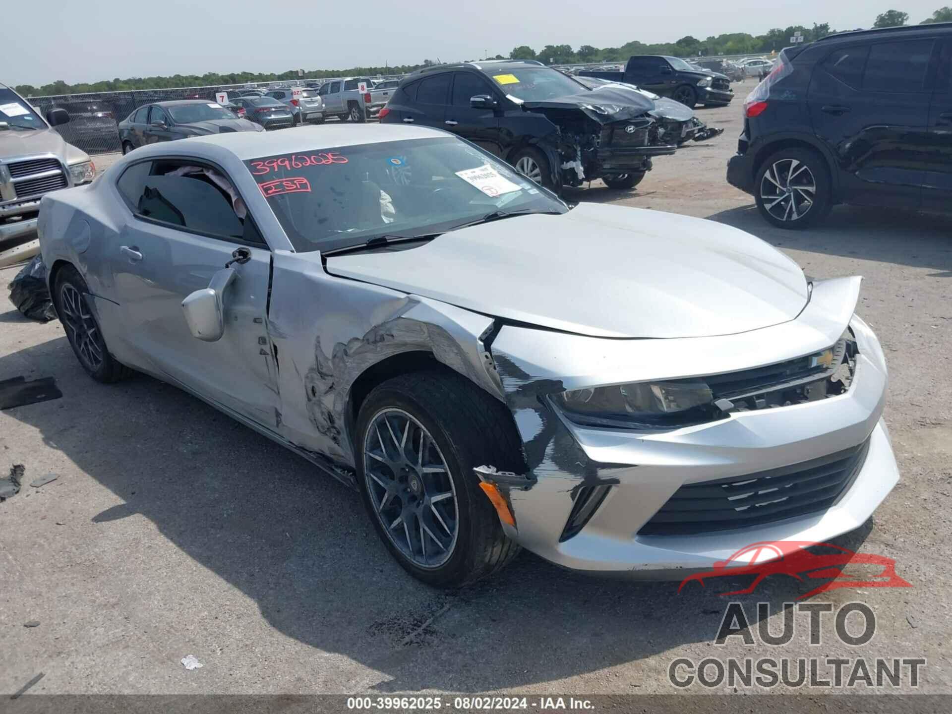 CHEVROLET CAMARO 2018 - 1G1FB1RX1J0130566