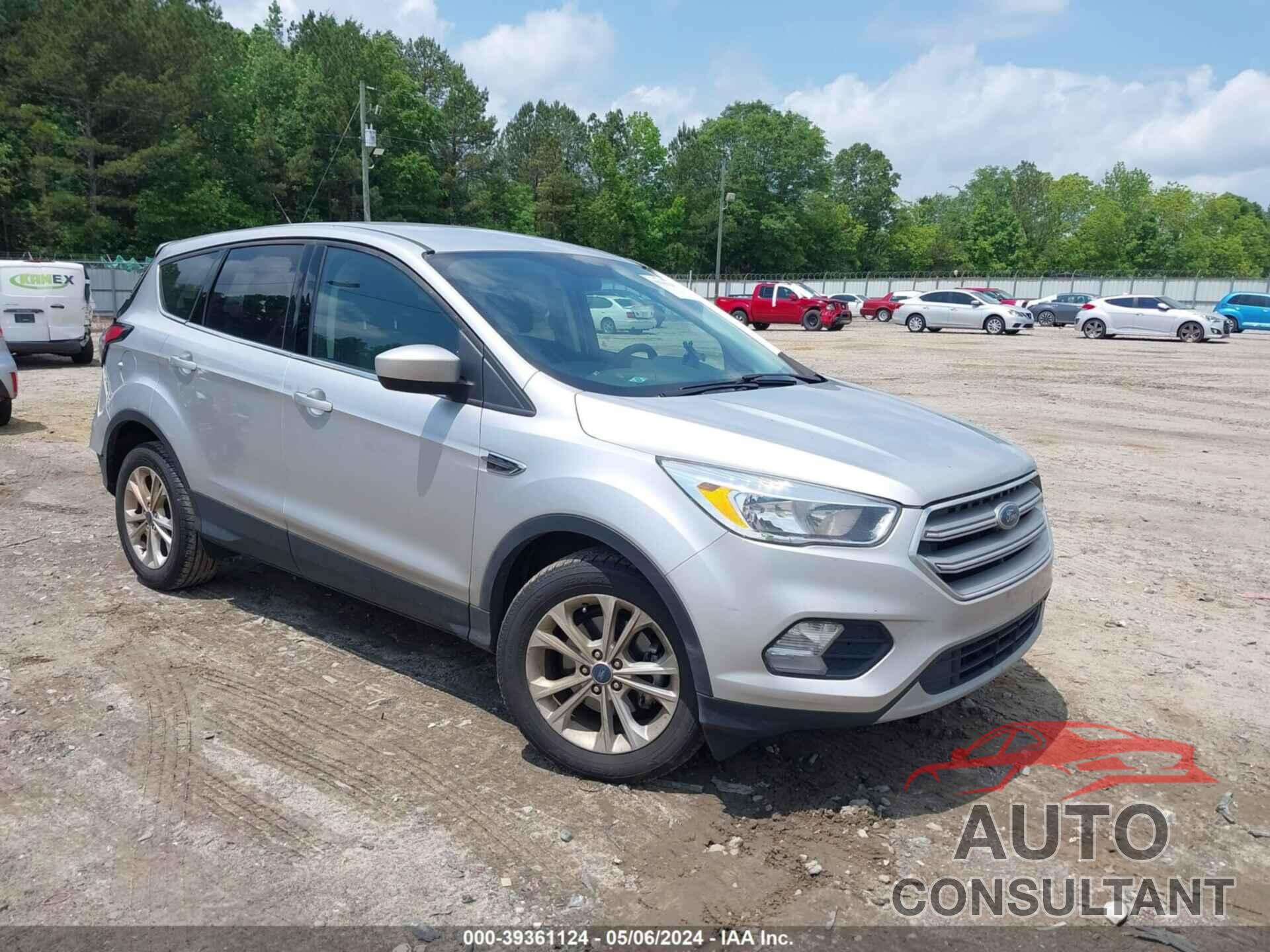 FORD ESCAPE 2017 - 1FMCU0GD0HUC06798