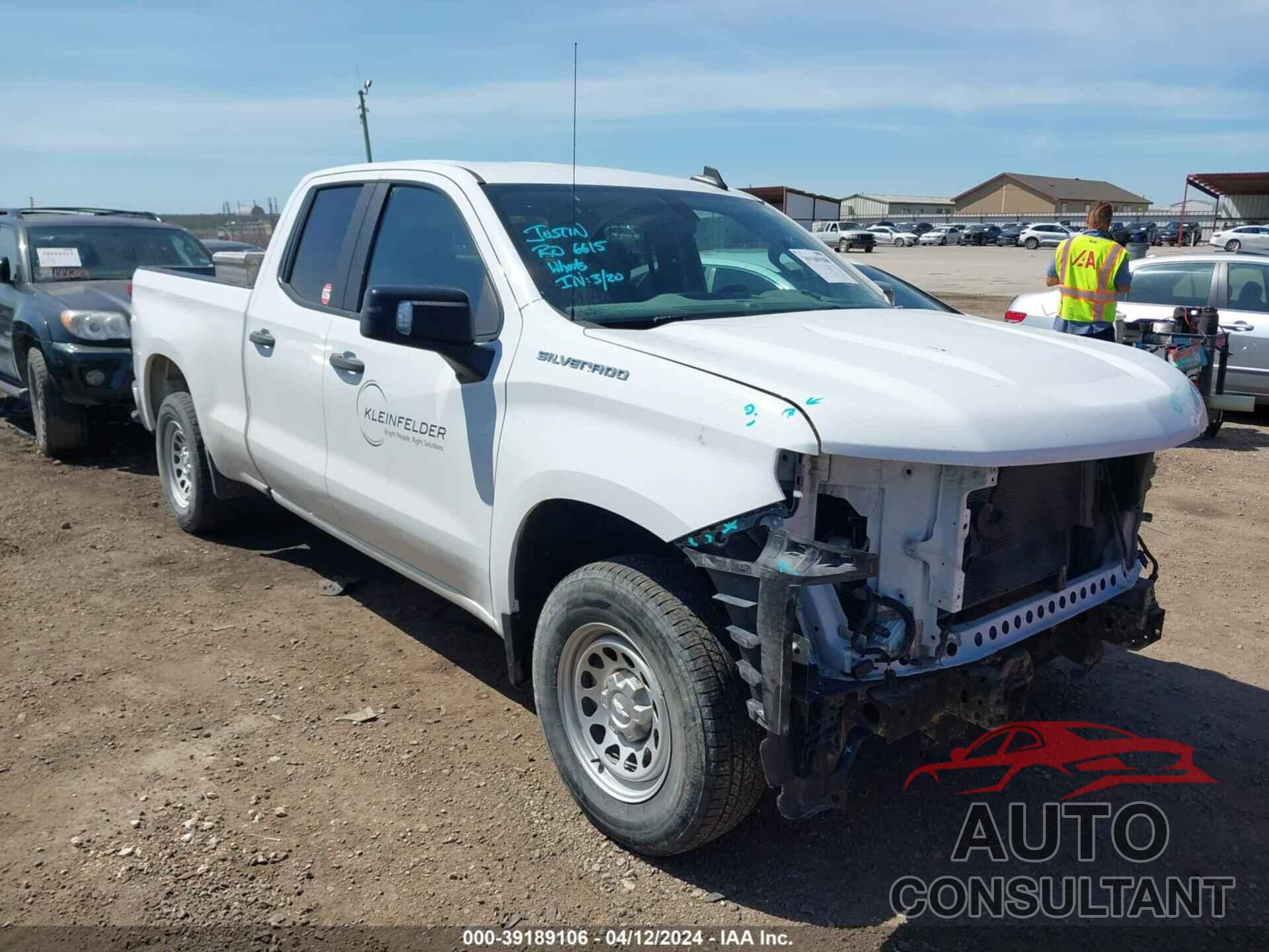 CHEVROLET SILVERADO 1500 2019 - 1GCRWAEH0KZ274923