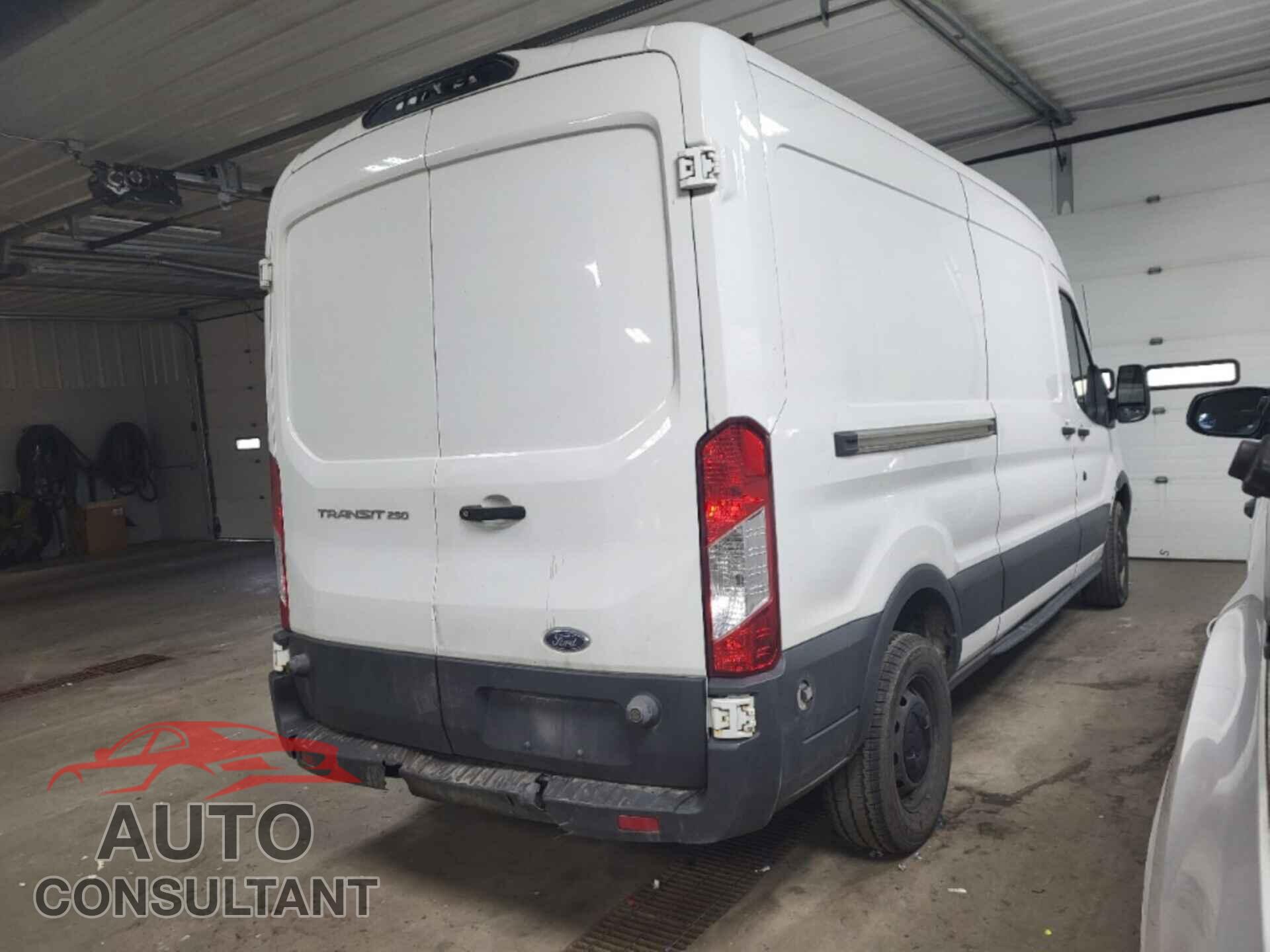 FORD TRANSIT 2018 - 1FTYR2CM2JKA96609