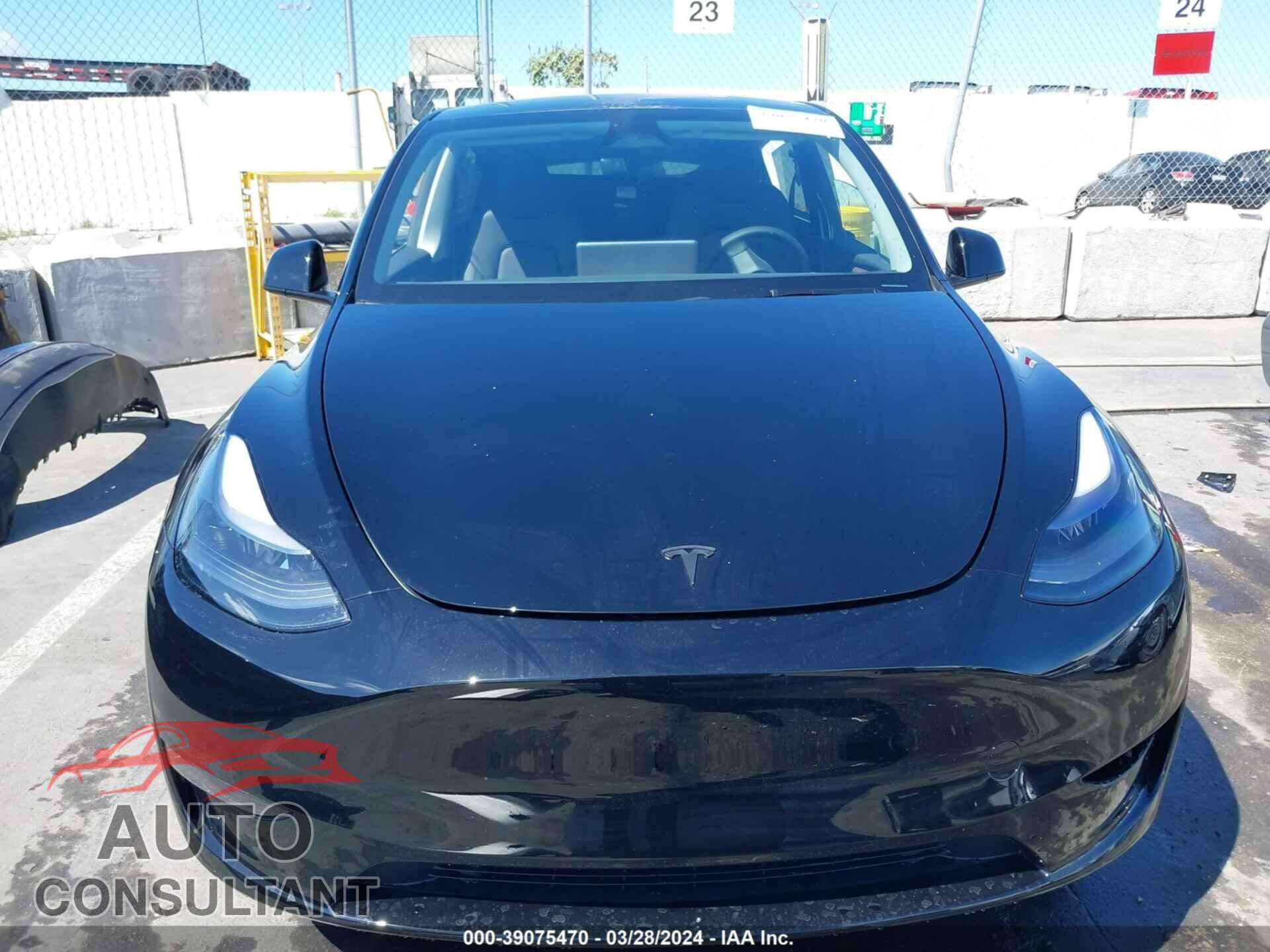 TESLA MODEL Y 2024 - 7SAYGDED5RF010199