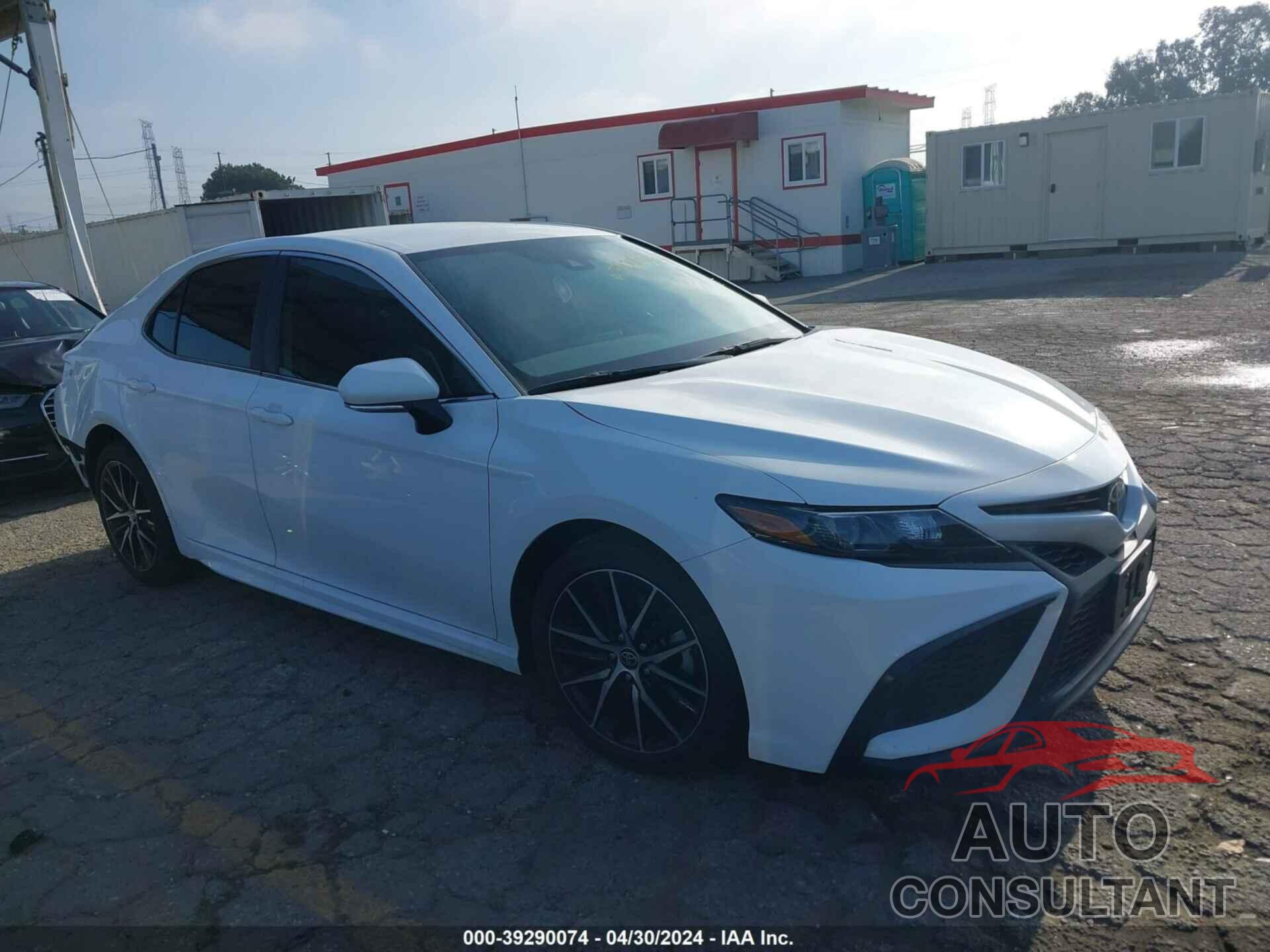TOYOTA CAMRY 2022 - 4T1G11AK7NU683490