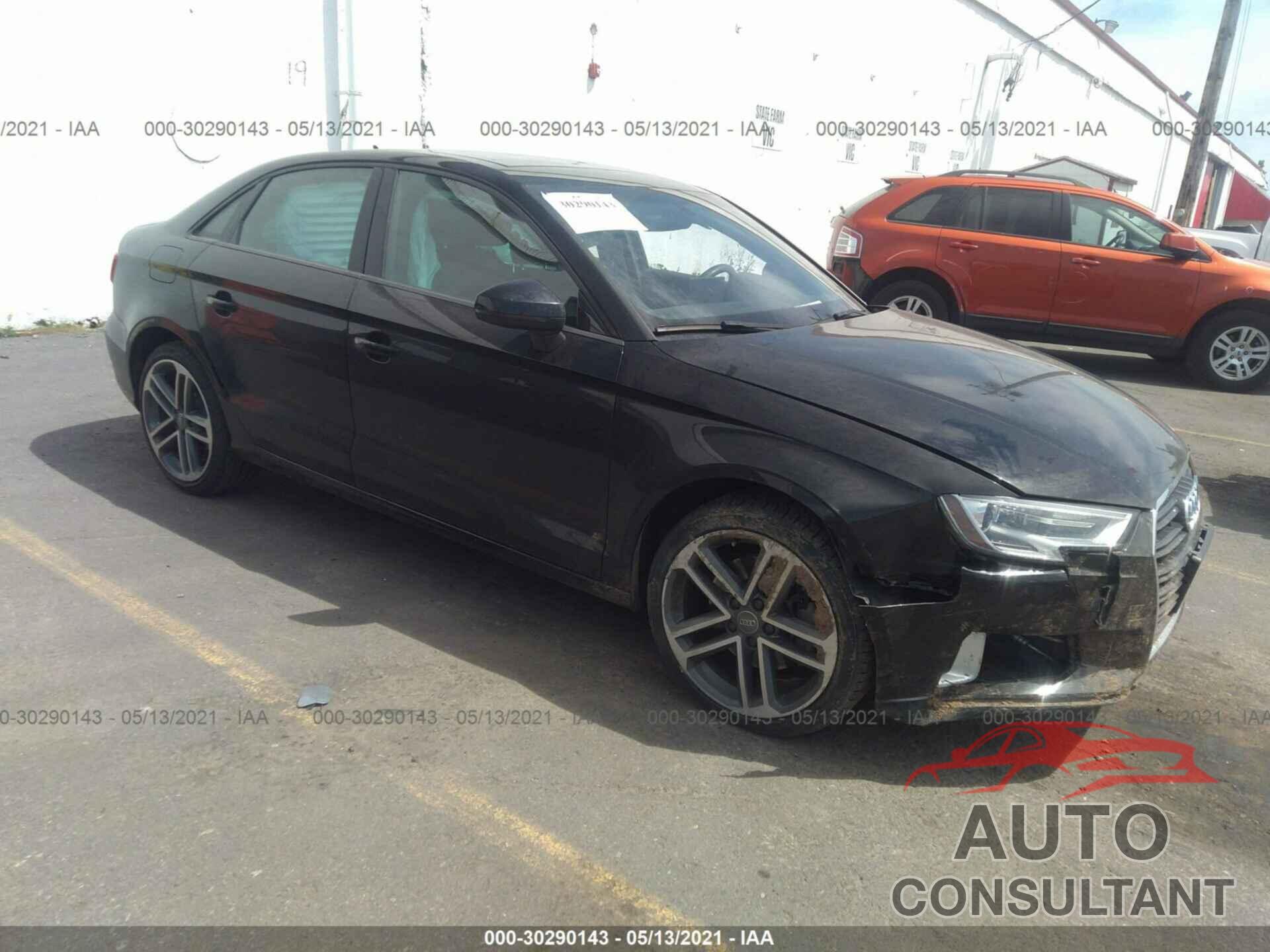 AUDI A3 SEDAN 2018 - WAUAUGFF1J1035541