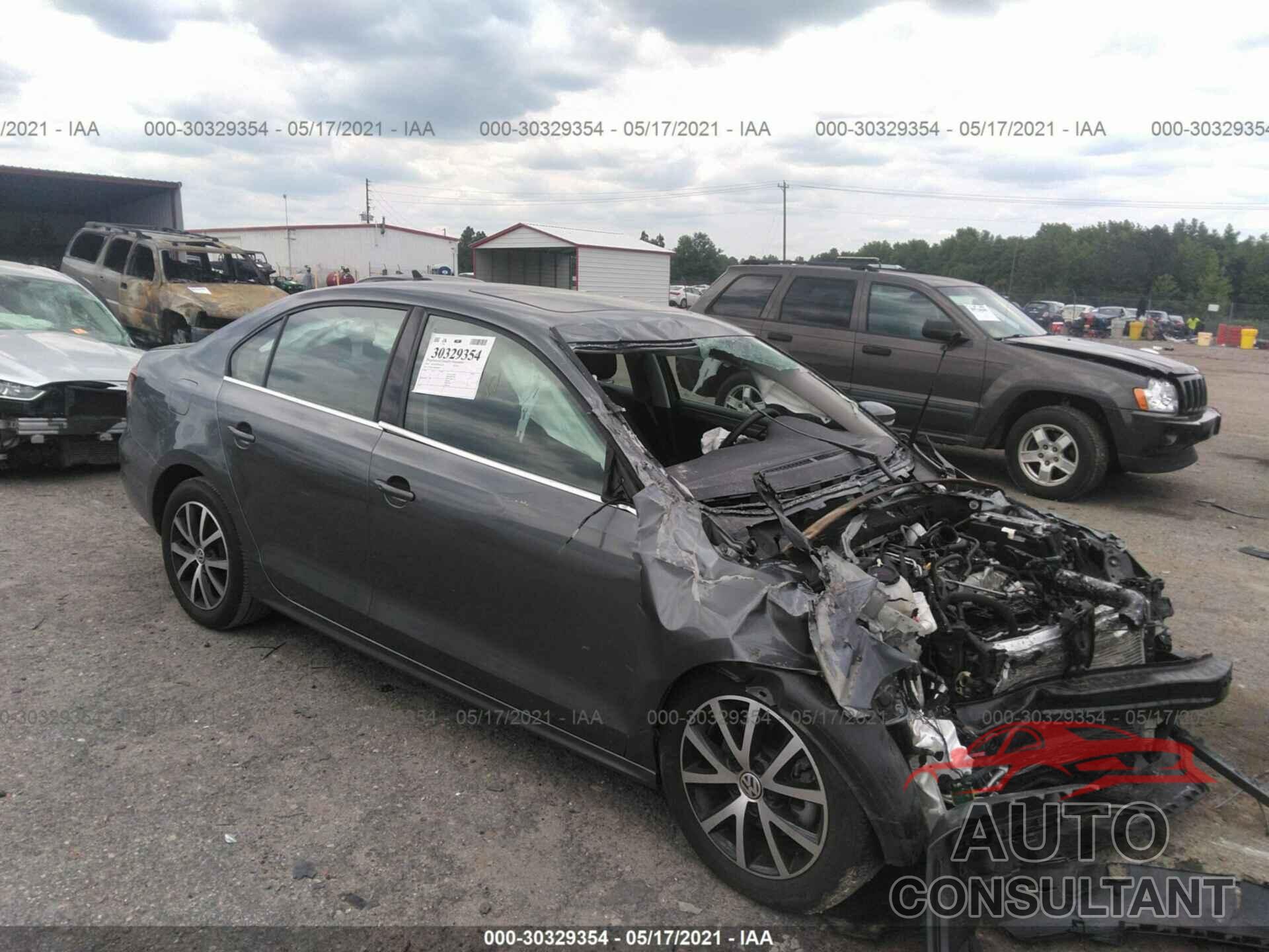 VOLKSWAGEN JETTA 2018 - 3VWB67AJ9JM248797