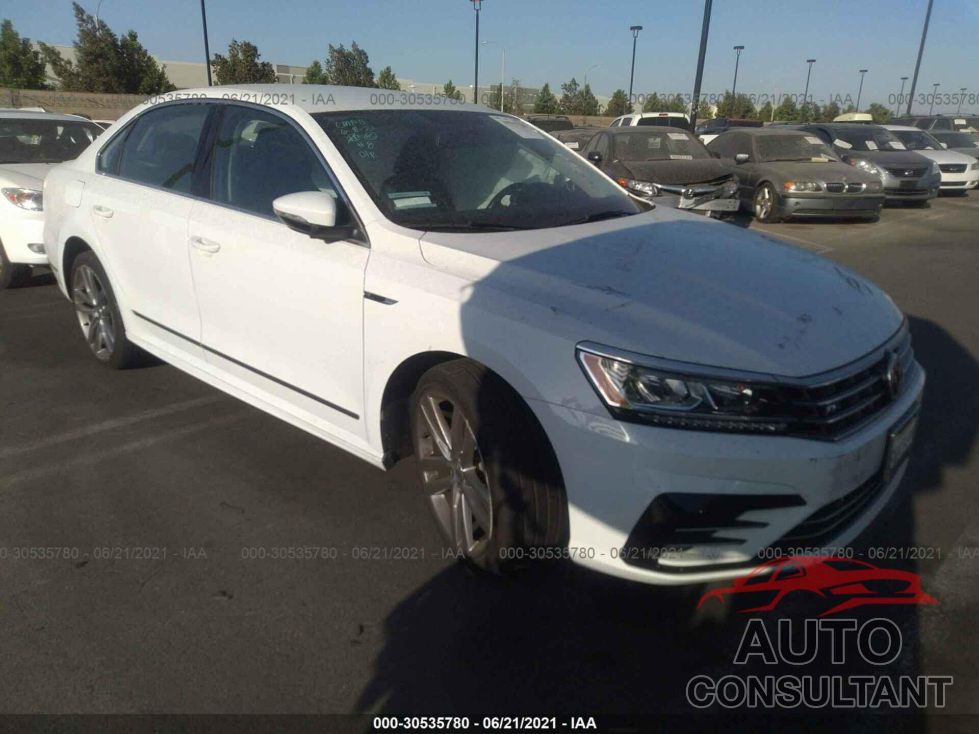 VOLKSWAGEN PASSAT 2017 - 1VWDT7A3XHC052866